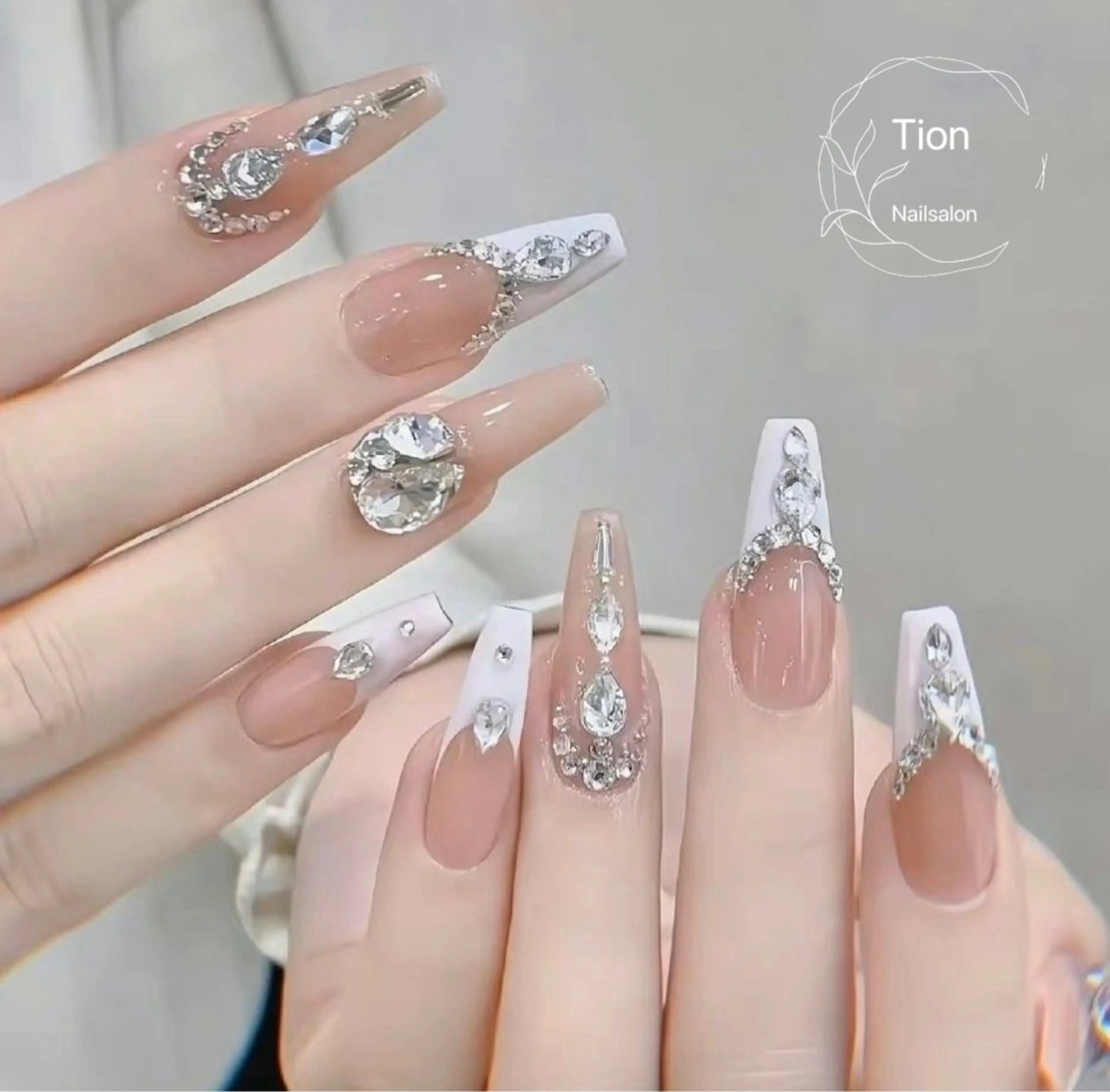 ネイル チークネイル 長さ出し フットネイル フレンチネイル ジェルネイル Nailsalon Tion 横浜西口店のネイルデザイン