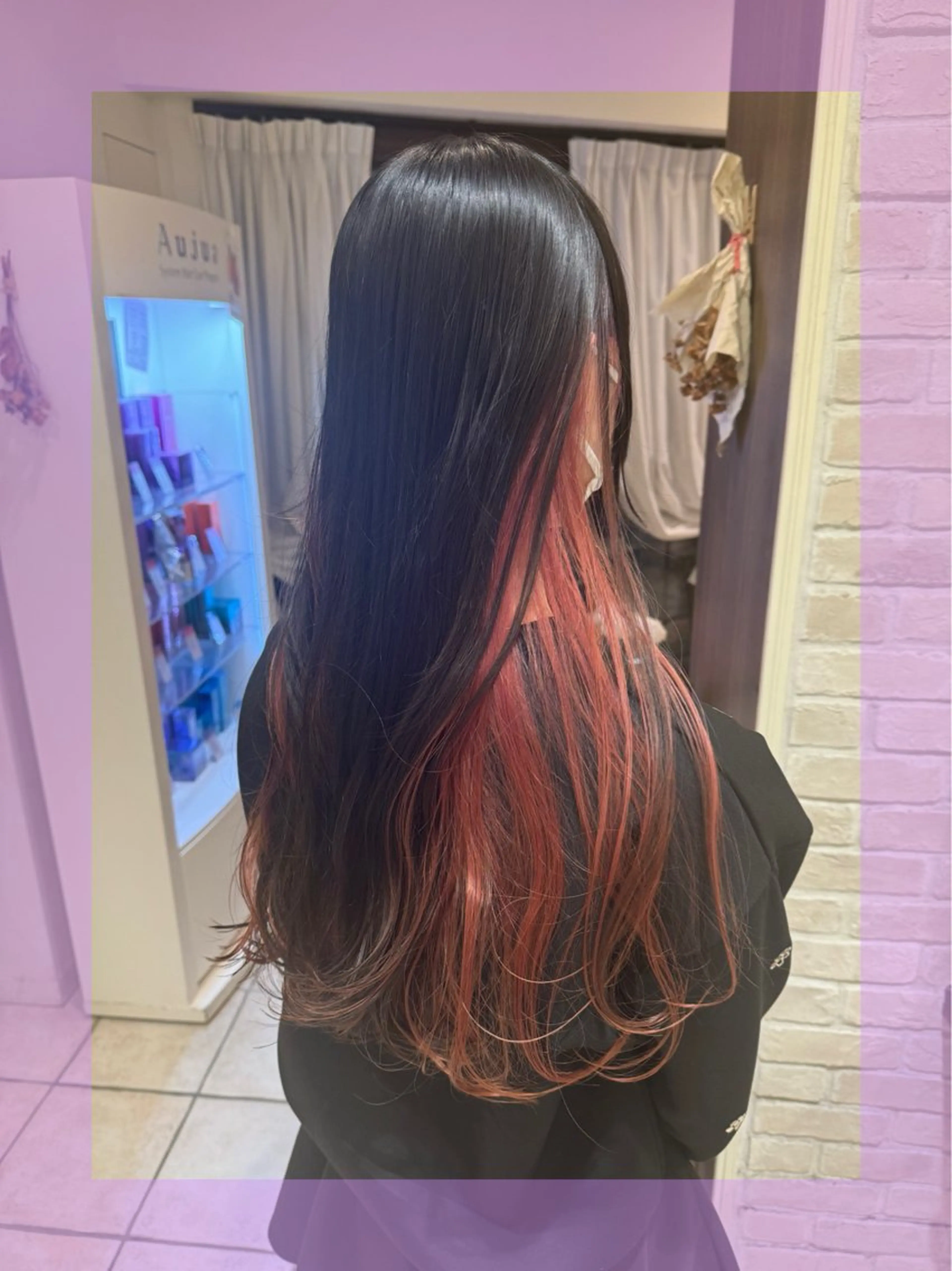 ロング カラー ヘアアレンジ ピンクカラー 🦄ブリーチ💜エク ステ💜MIU🦄のヘアスタイル