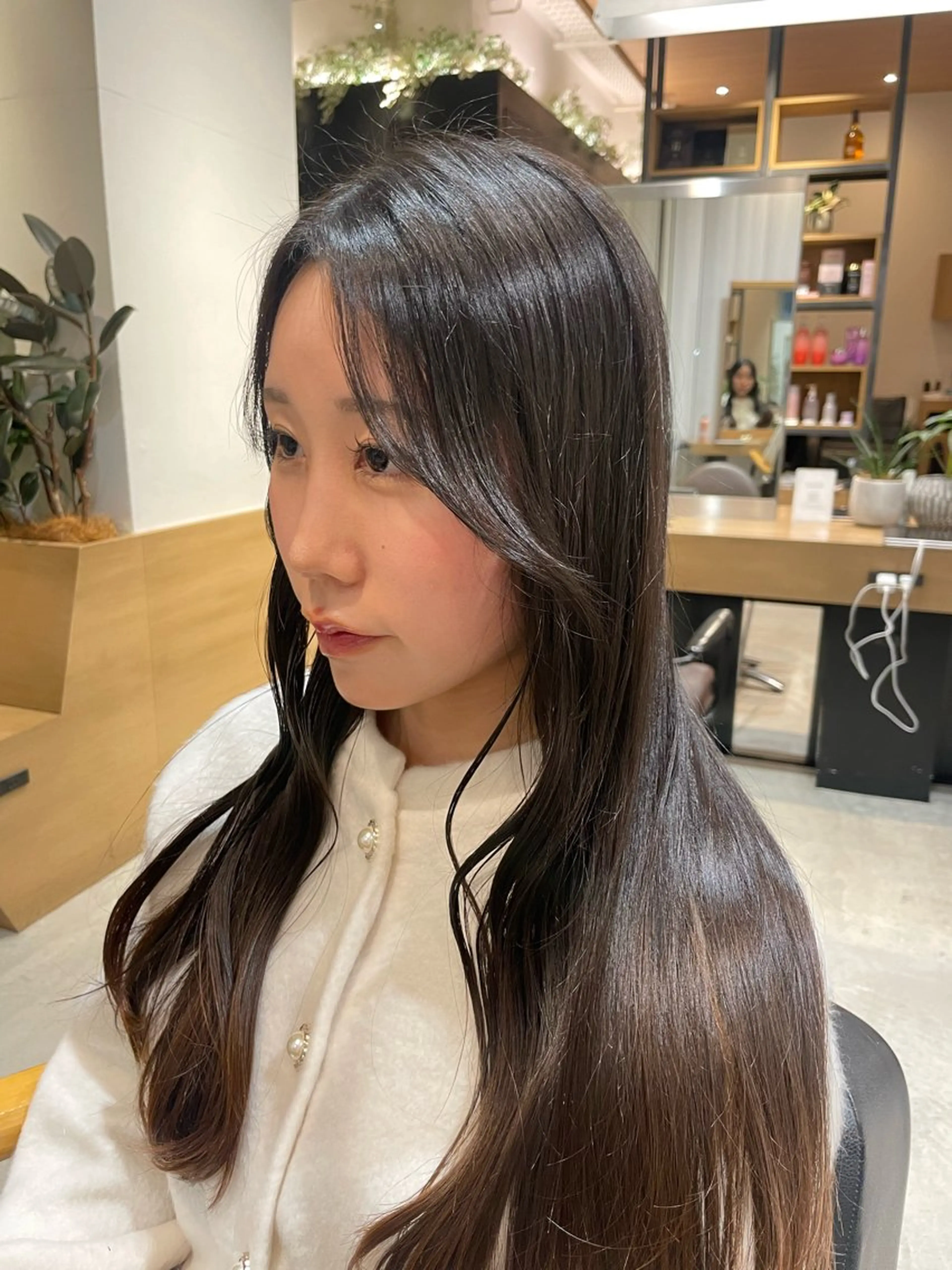 セミロング カラー パーマ ヘアアレンジ 顔まわりレイヤー レイヤーカット トリートメント SHEA.学芸大学所属・一箭 恵梧/ロングヘアのヘアスタイル