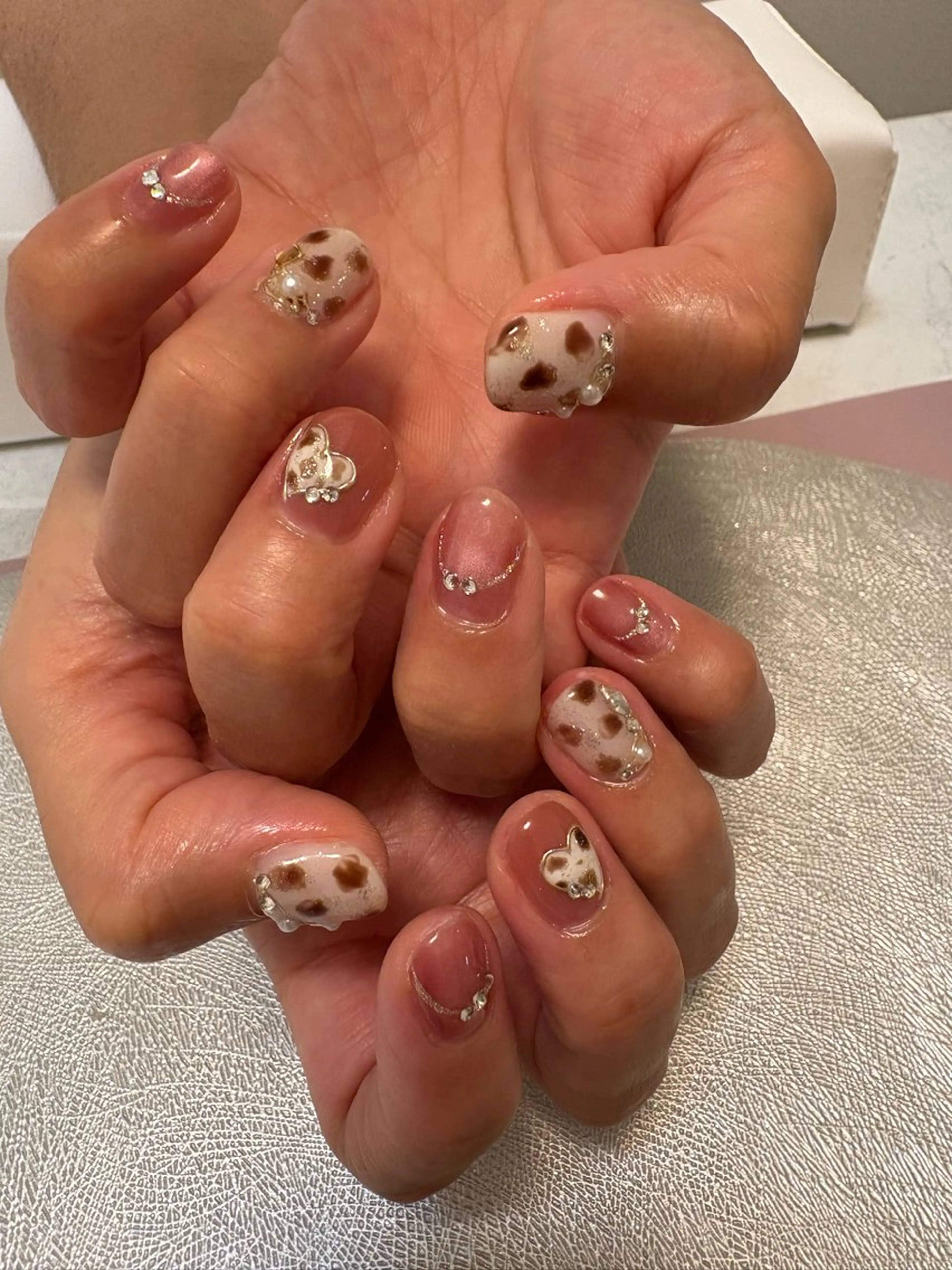 ネイル ブラウン マグネットネイル ピンク ハンドネイル nailsalon Lumieのネイルデザイン