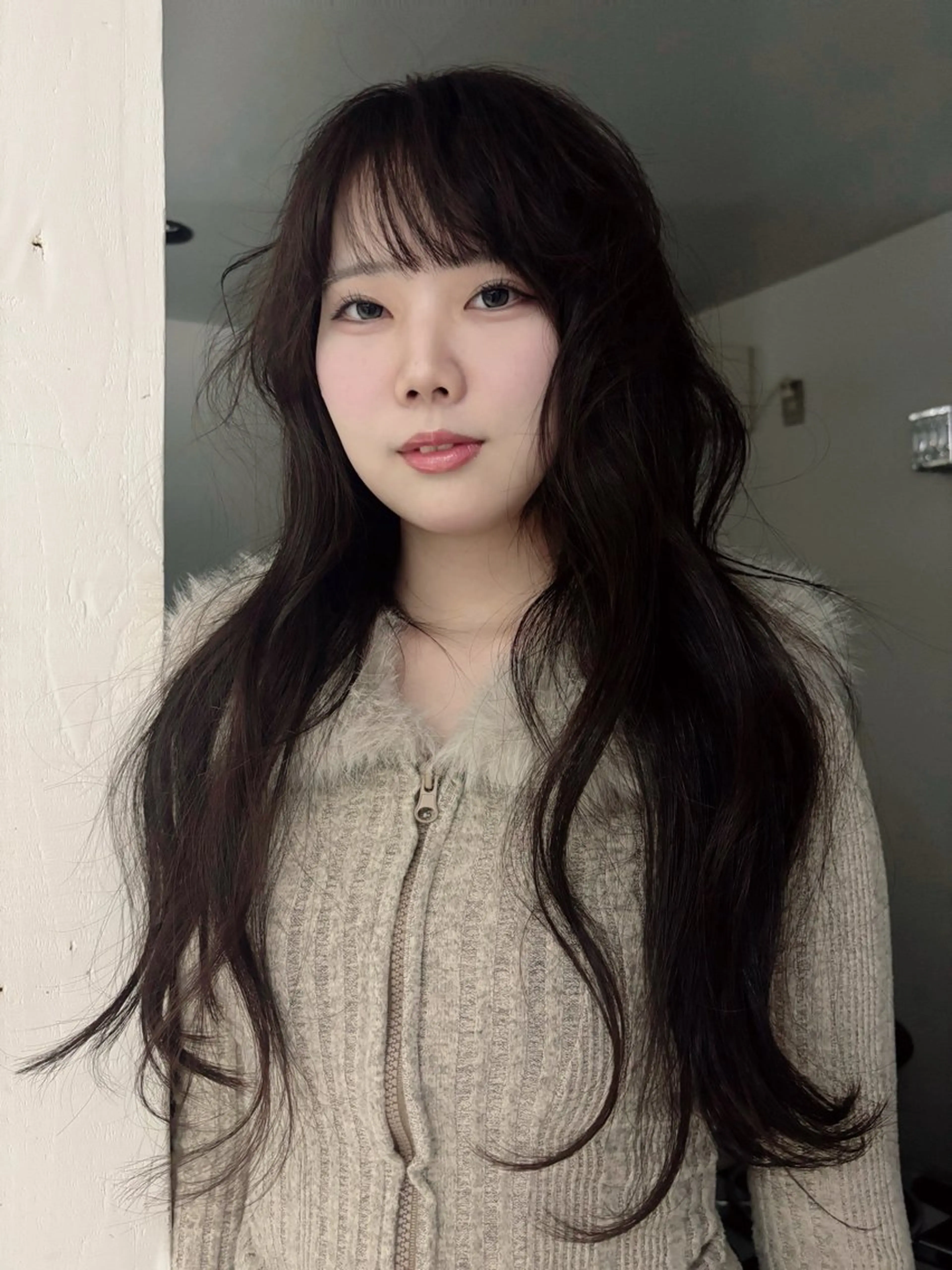 ロング レイヤーカット NARVIS 菅田愛華のヘアスタイル