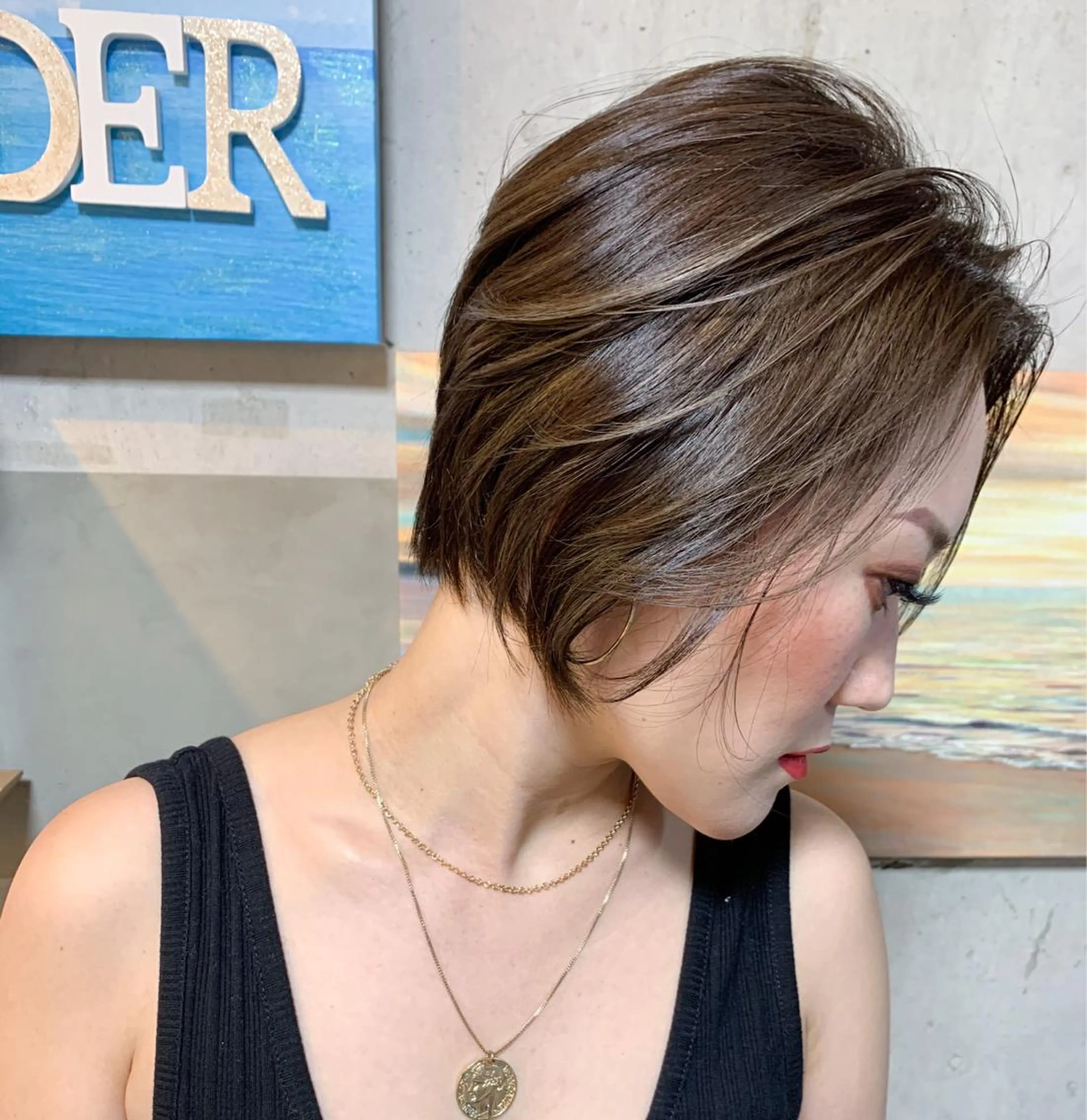 ショート カラー ハンサムショート ハイライトカラー ハイライト ショートヘア カット トリートメント Beach private salon所属・Beach 代表 KENTAのヘアスタイル