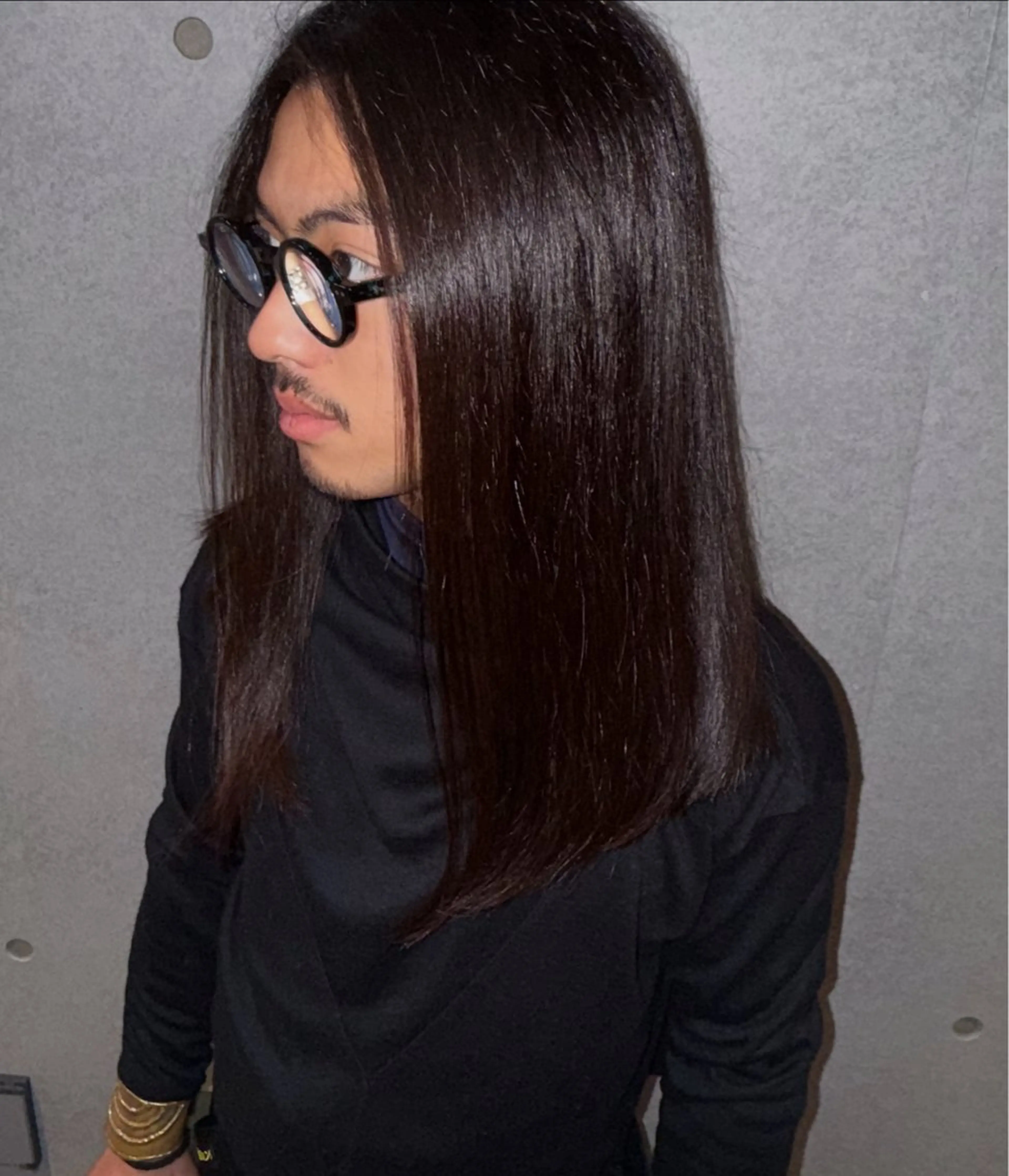 ミディアム ハコ（HACO)所属・豊嶋 暉直のヘアスタイル