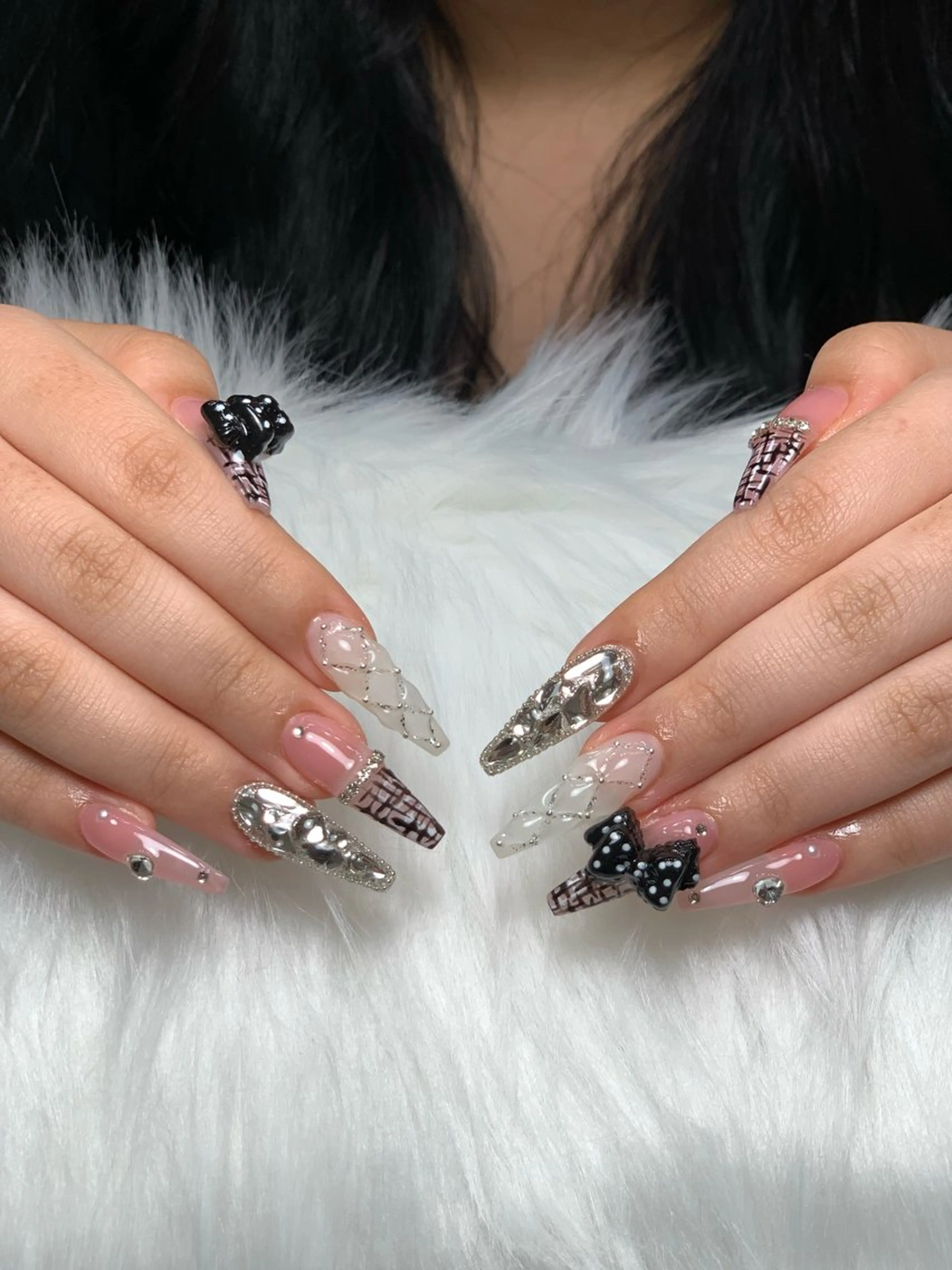 ネイル アートネイル 長さ出し ジェルネイル マグネットネイル ニュアンスネイル Cloudy Chan Nailのネイルデザイン