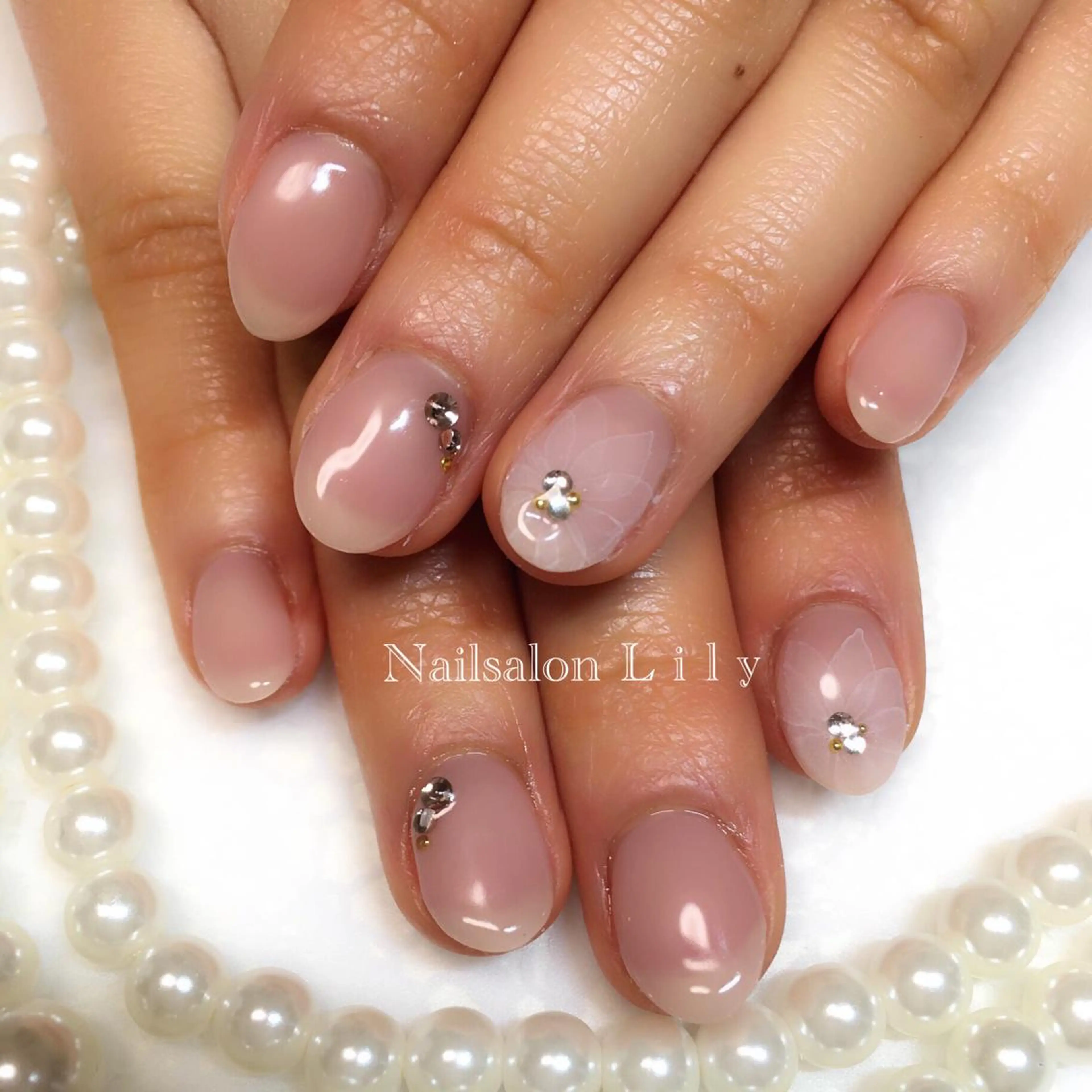 ネイル アートネイル Nailsalon Lilyのネイルデザイン
