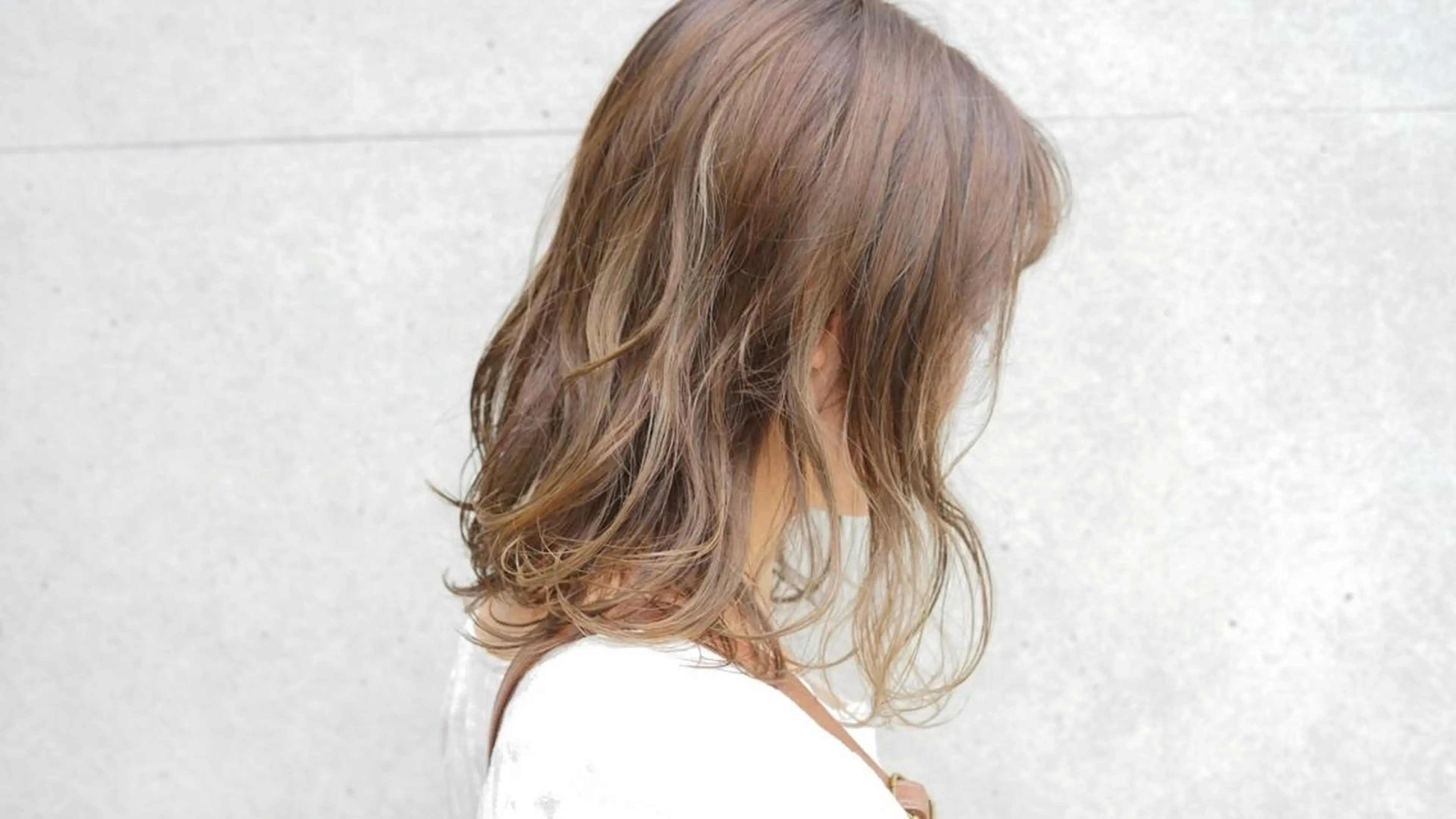 ミディアム カラー パーマ ヘアアレンジ ハイライトカラー ハイライト 脱白髪染め特化GBG 自由が丘所属・【白髪ぼかし 専門GBG】自由が丘のヘアスタイル