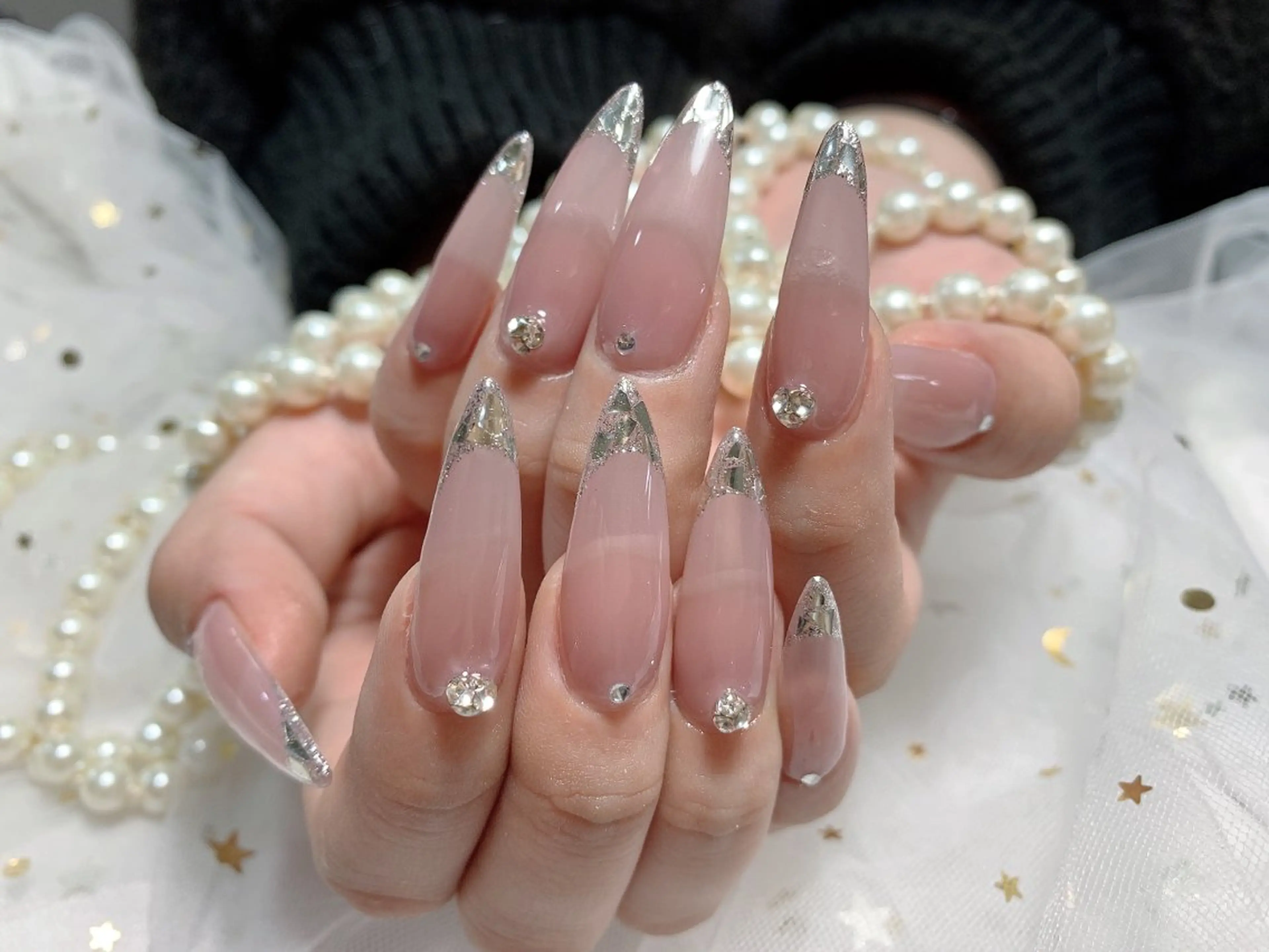 ネイル ストーンネイル ハンドネイル Nail salon EN🎀のネイルデザイン