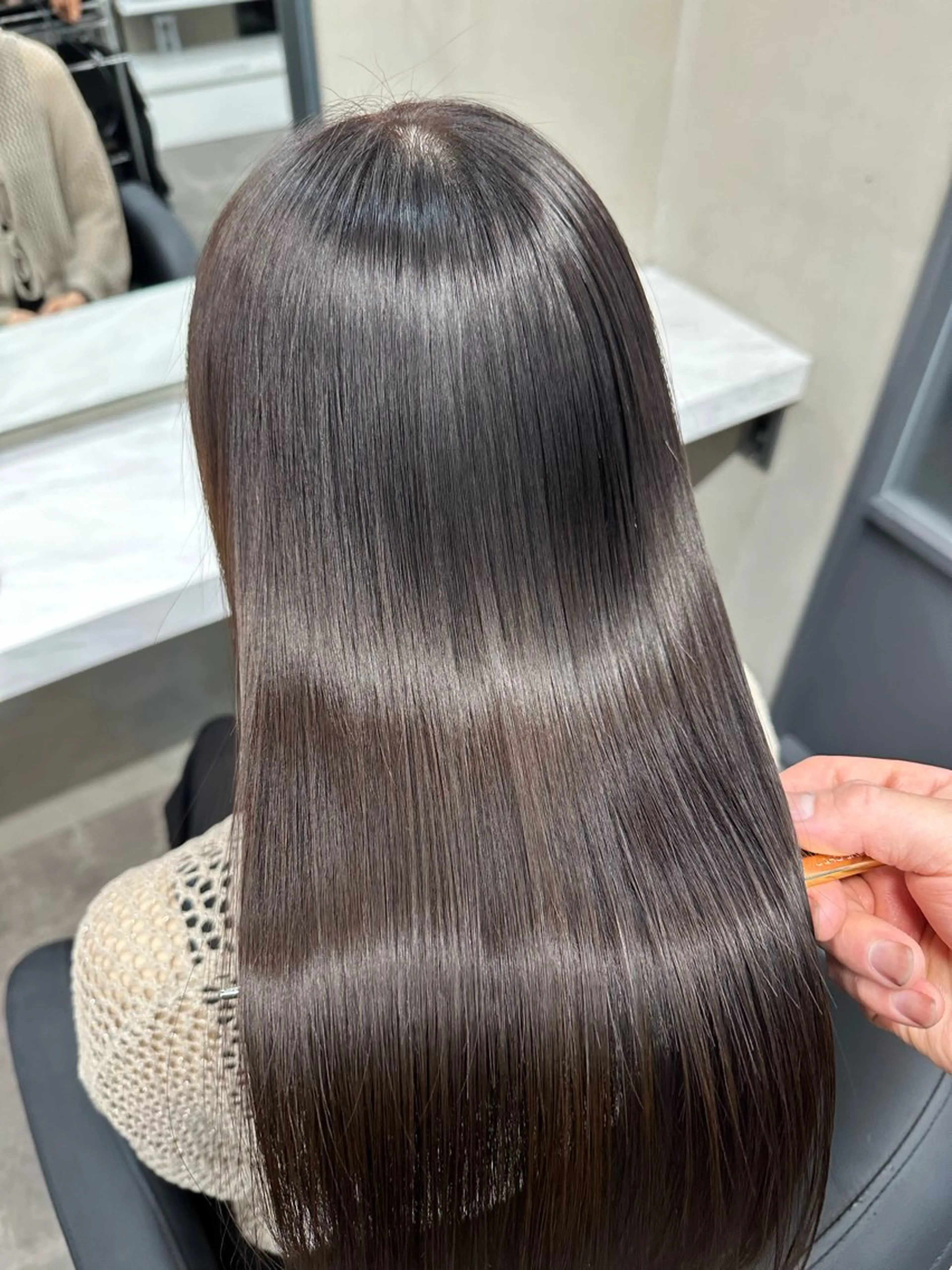 セミロング カット 縮毛矯正 トリートメント Allen hair 田中勇次のヘアスタイル