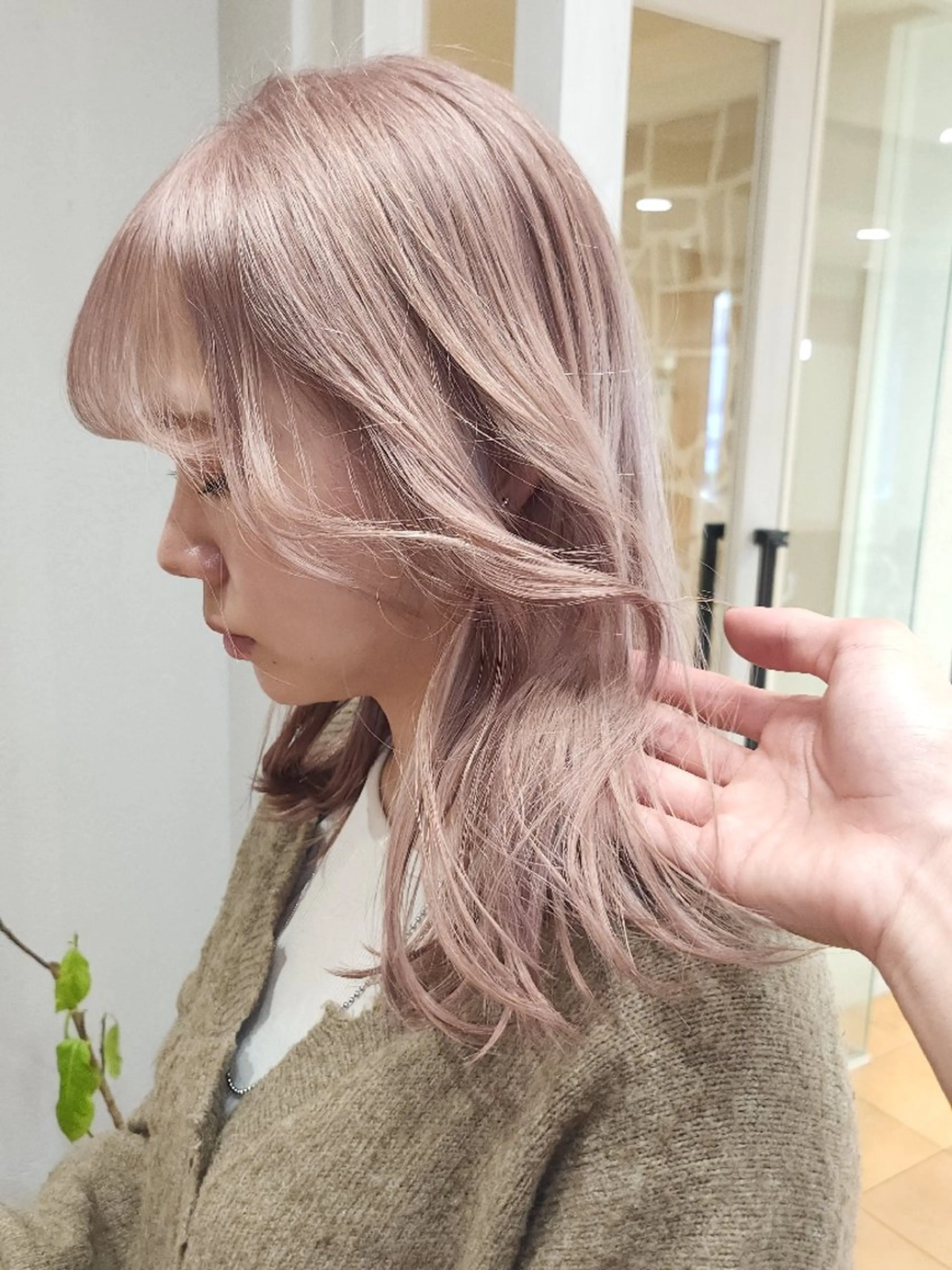 ミディアム カラー ベージュカラー ピンクカラー ピンクベージュ LYLICK所属・ケアブリーチ特化 same 🦈のヘアスタイル