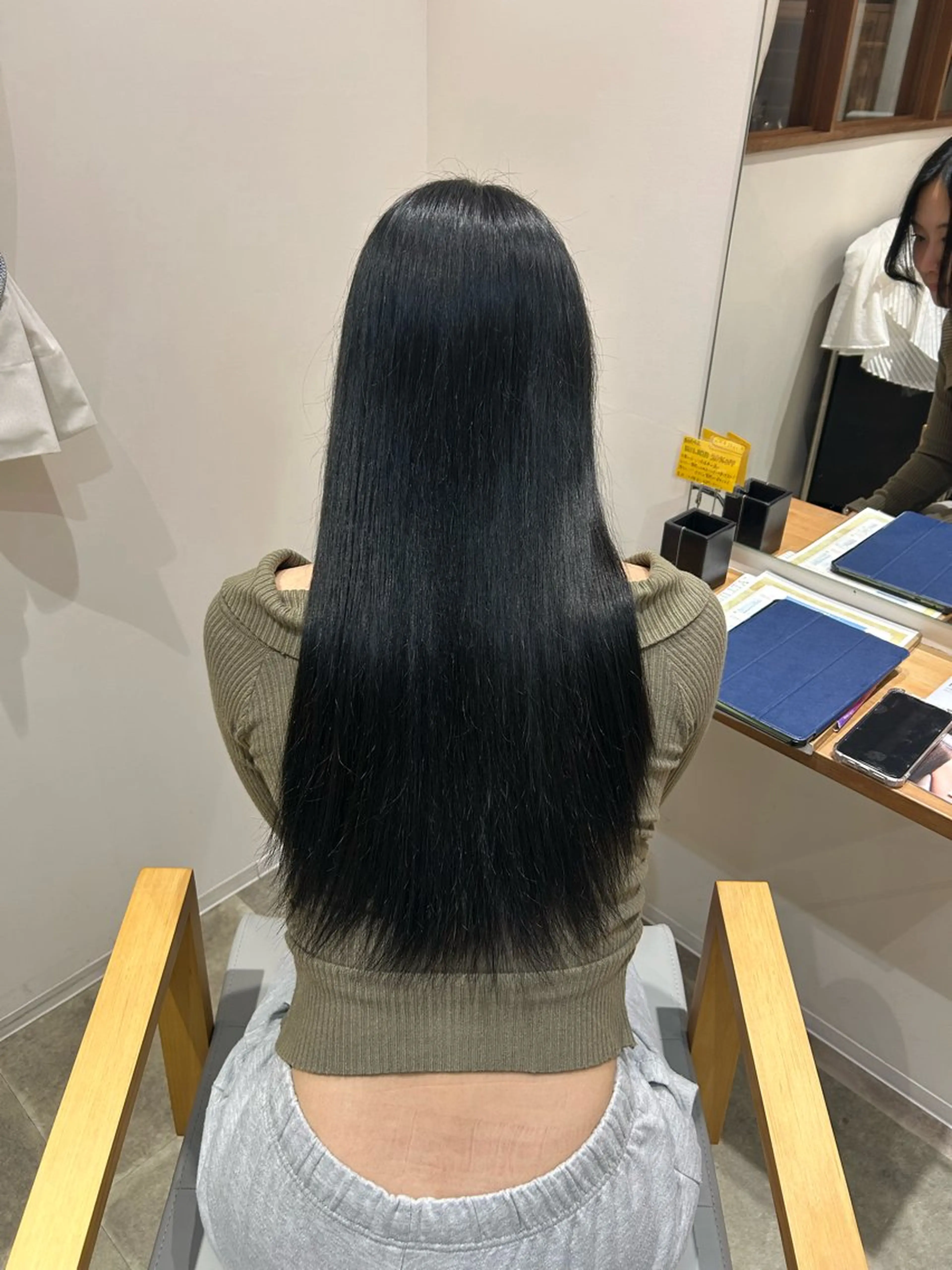 カラー 杉田 理胡のヘアスタイル