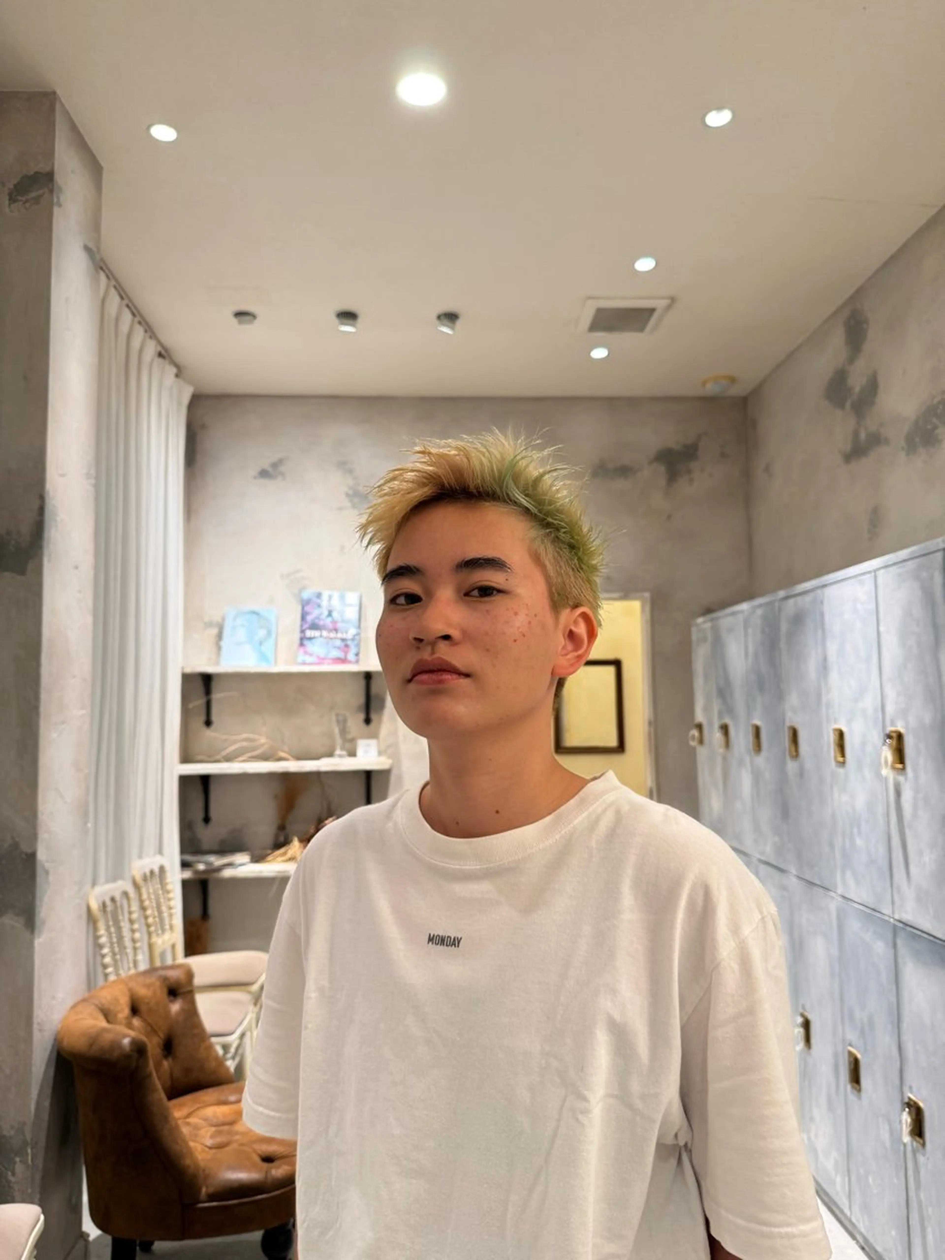 ショート カラー ベリーショート デザインカラー ショートヘア COMEGHEAD所属・なかやま れいかのヘアスタイル