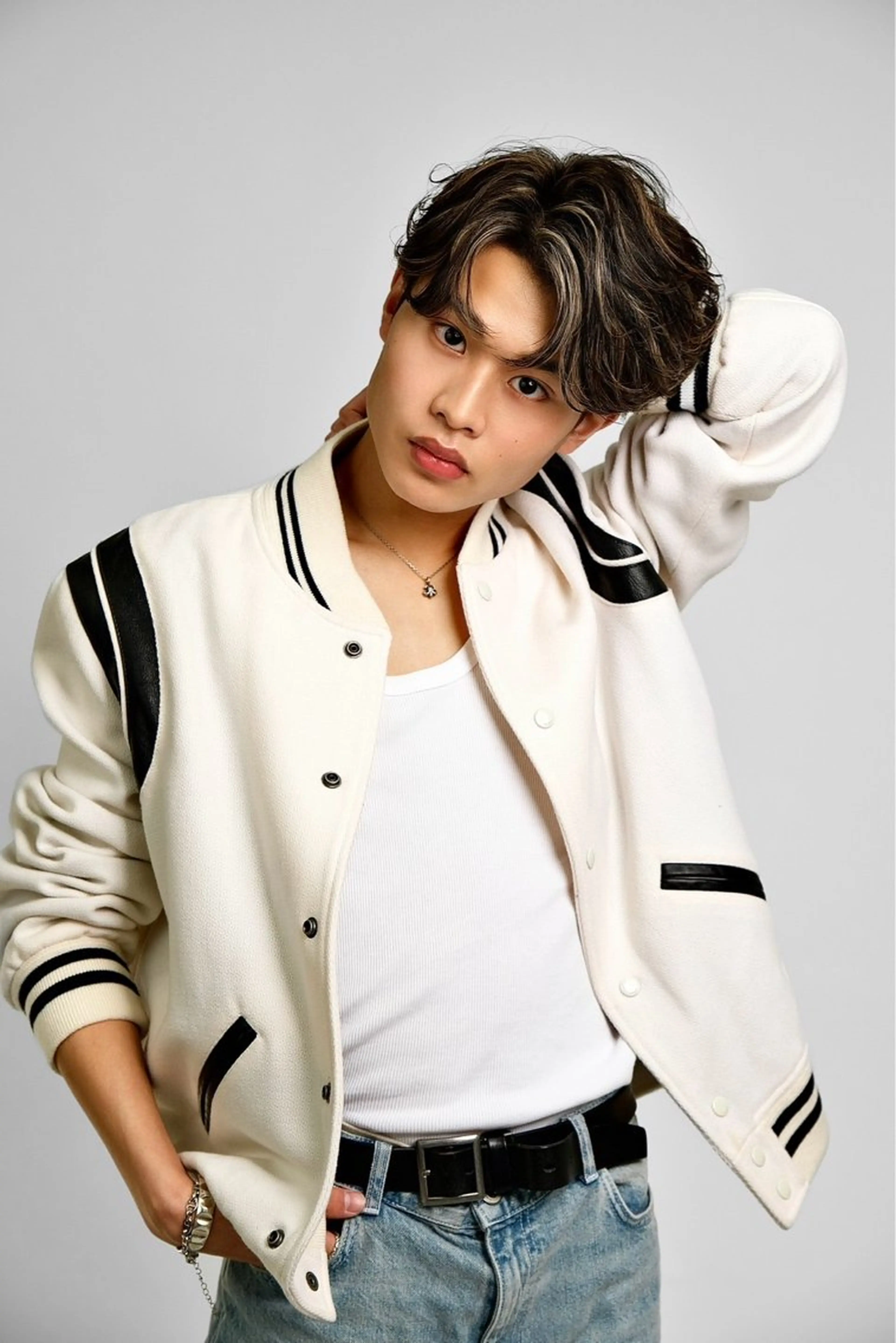 メンズ カット ヘアカラー 遠藤 健登のヘアスタイル