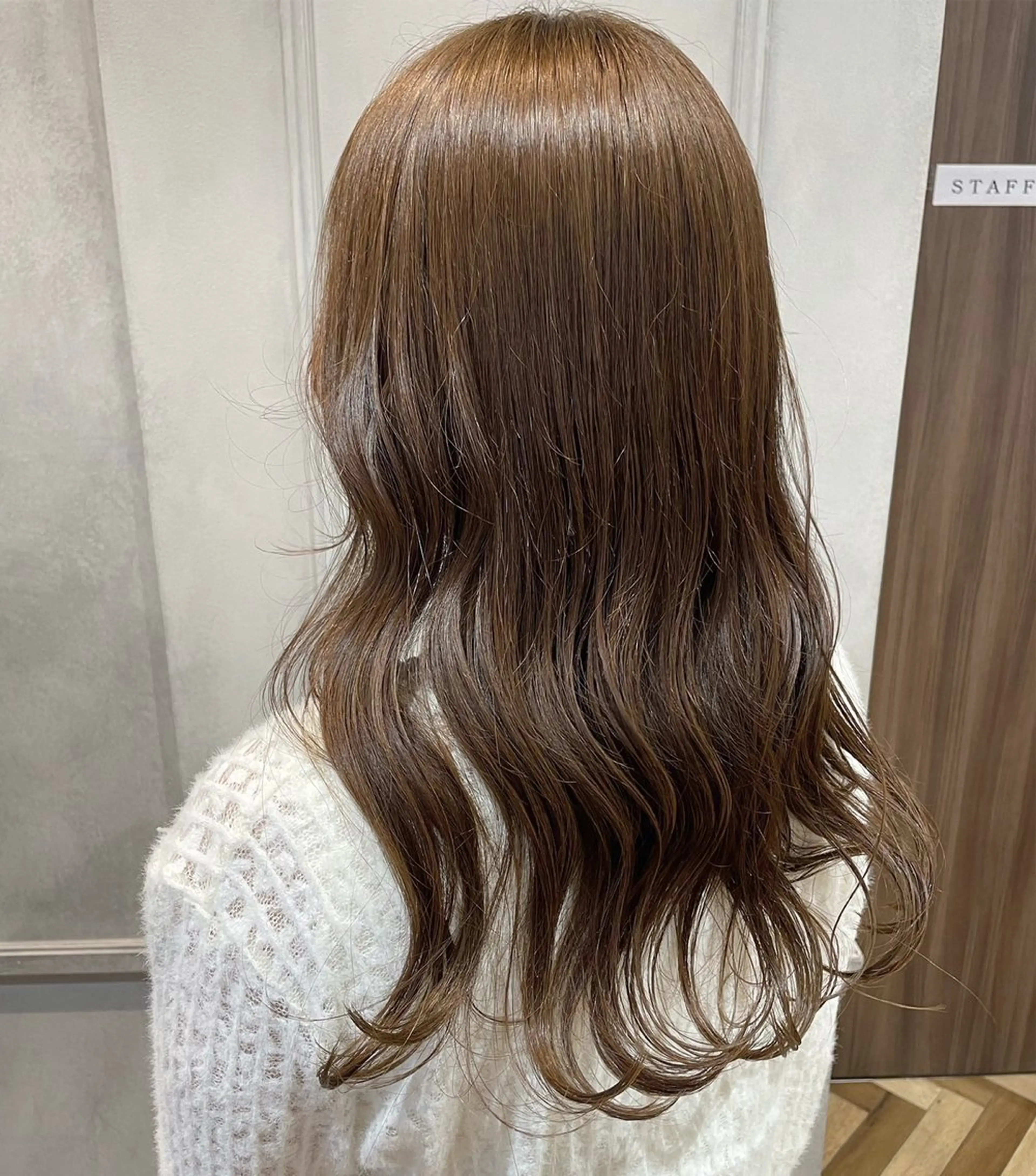 ロング カラー ヘアカラー 佐藤 玲音のヘアスタイル