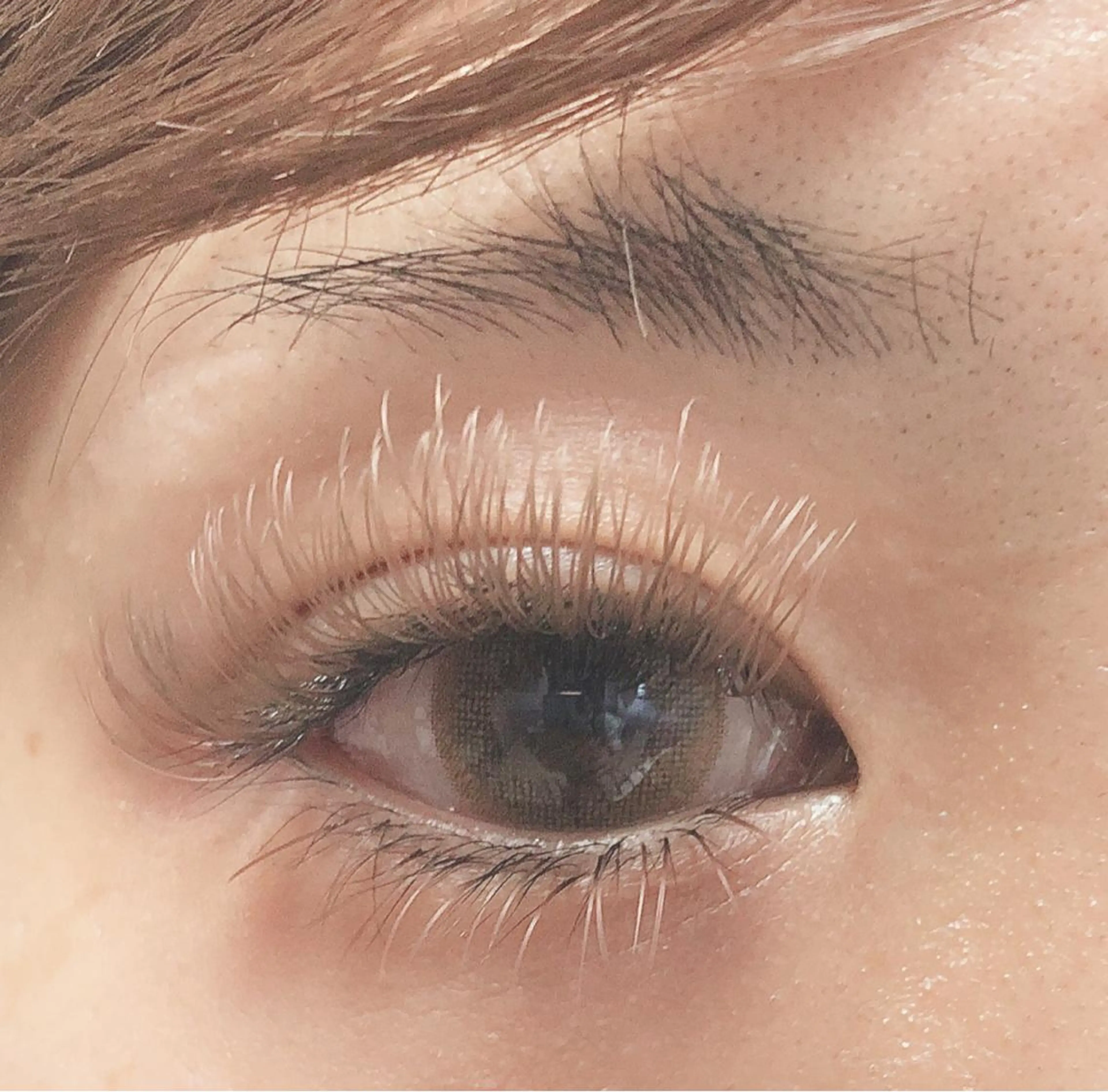 マツエク・マツパ バインドロック カラーマツエク マツエク Hug me eyelashのマツエク・マツパデザイン
