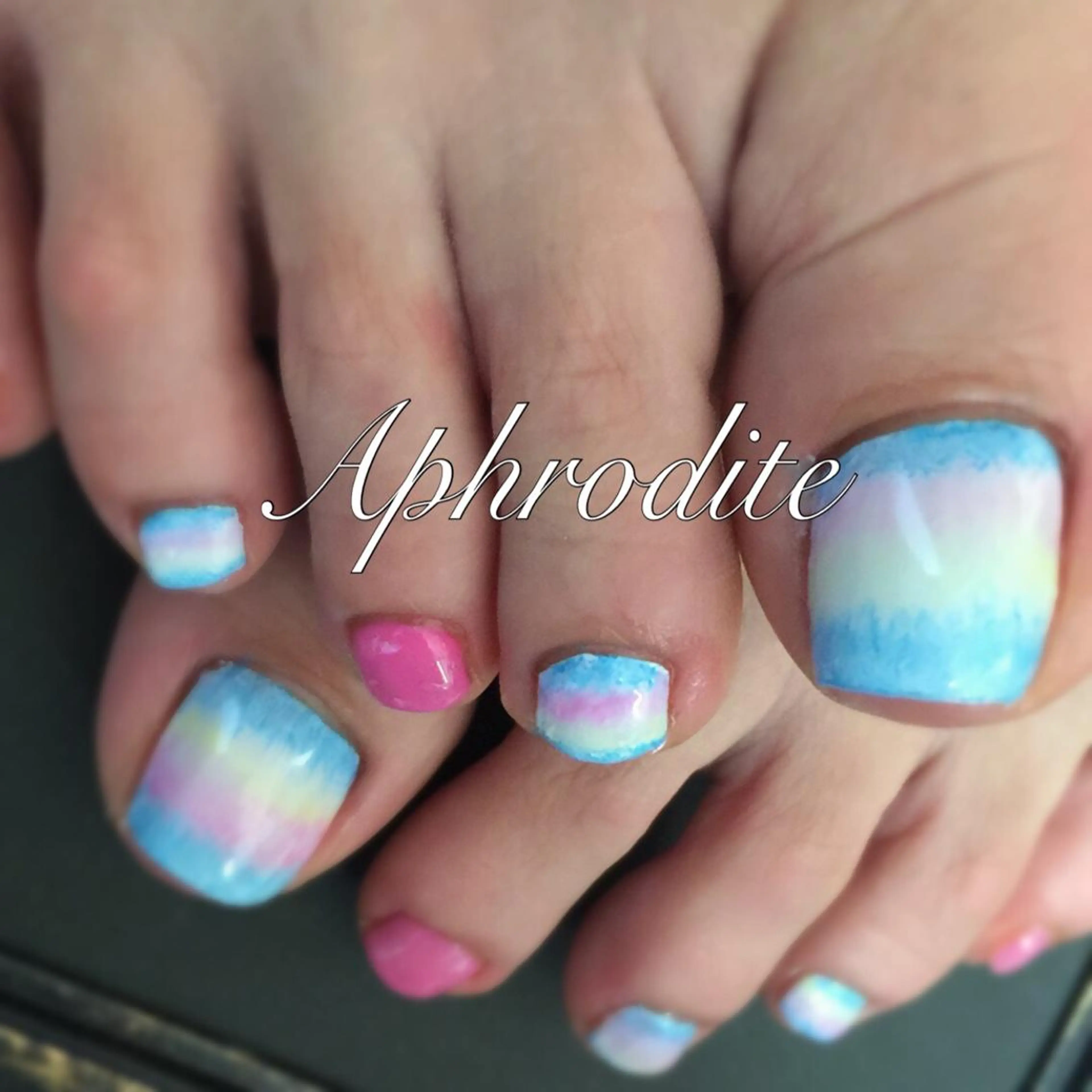 ショート ネイル APHRODITE Nagisaのネイルデザイン