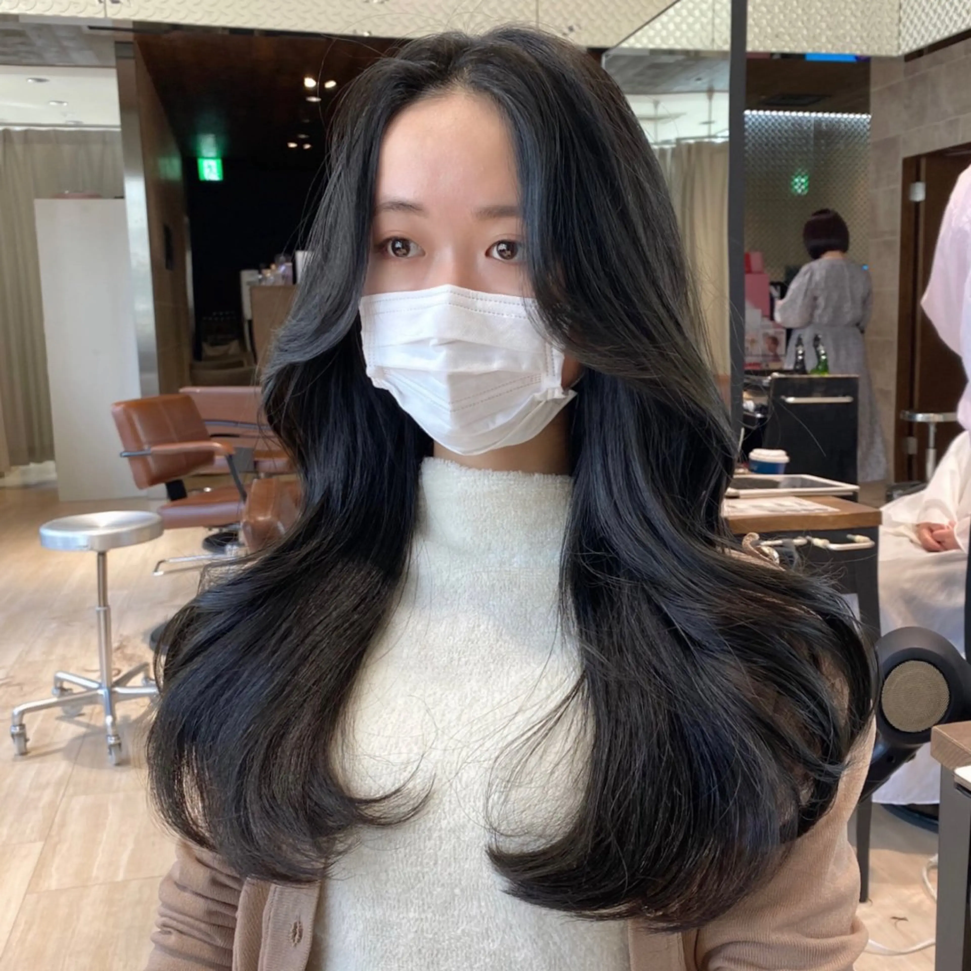 ロング カラー レイヤー/顔周り /透明感🩶高橋大のヘアスタイル