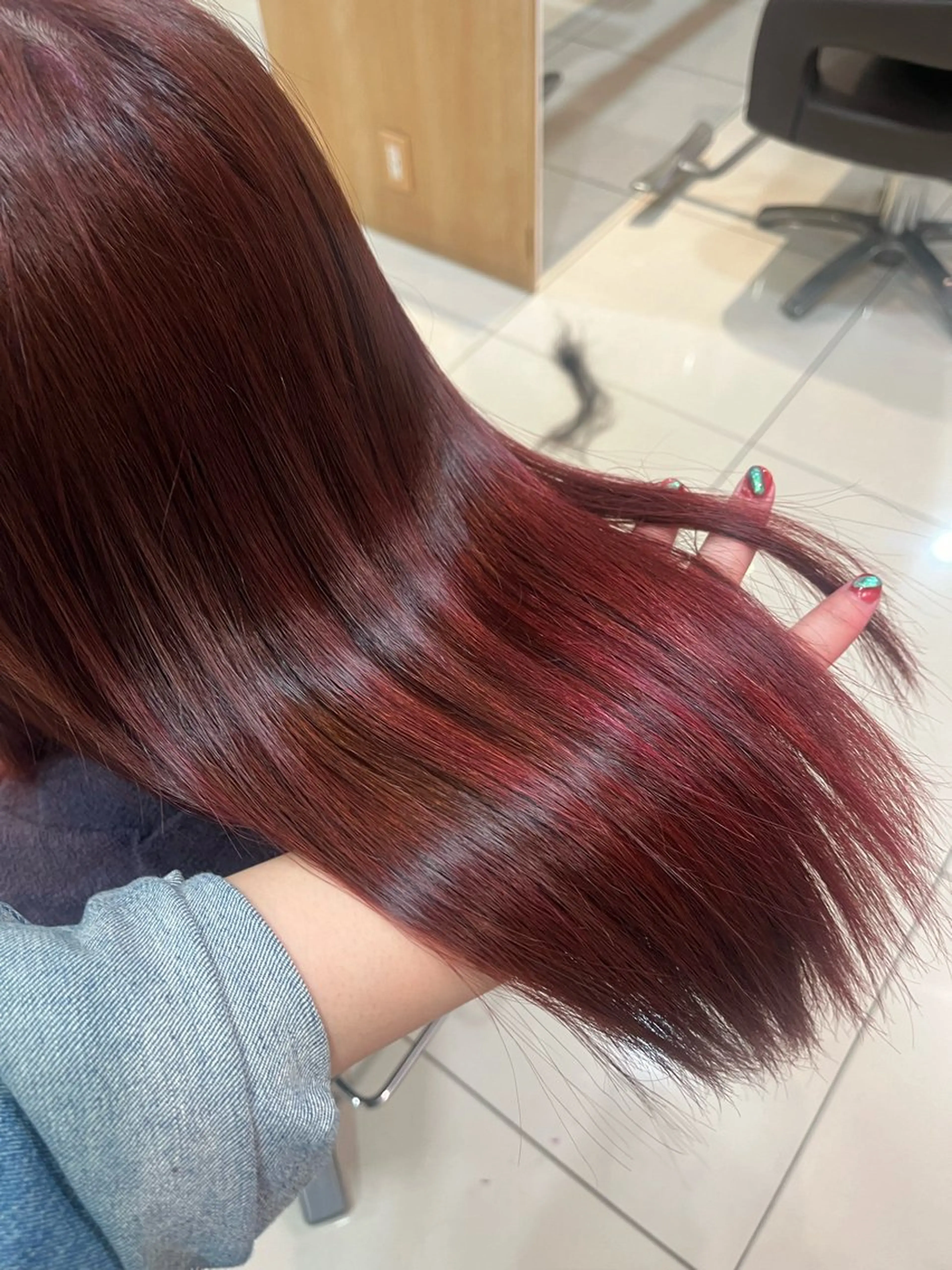 セミロング カラー カット ヘアカラー 垢抜けカラー/オリー ブ系/フェミニン/鏡のヘアスタイル