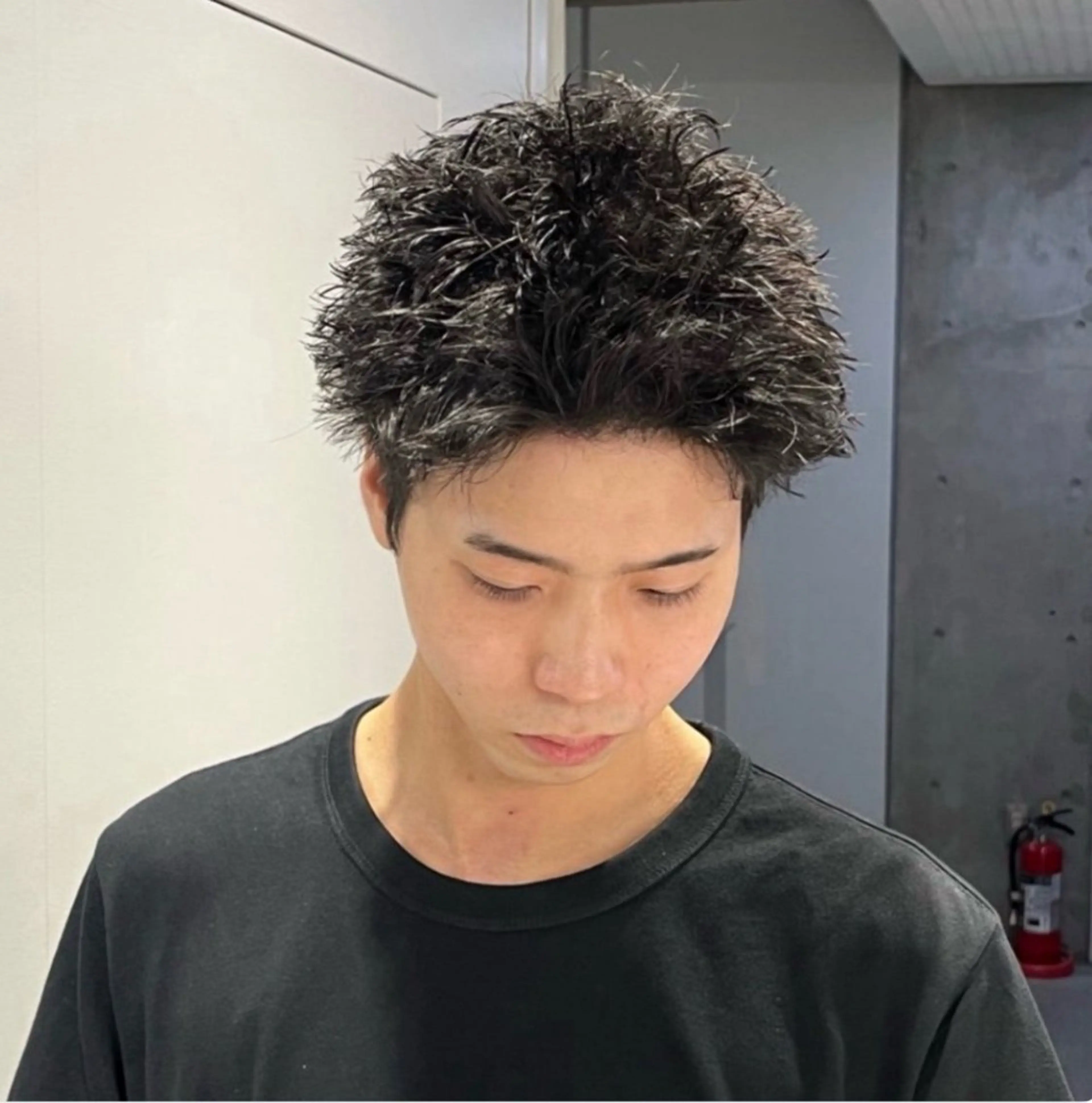 ショート カラー パーマ メンズ カット パーマ 🔥スパイキー 特化🔥菊水皐暉🔥のヘアスタイル