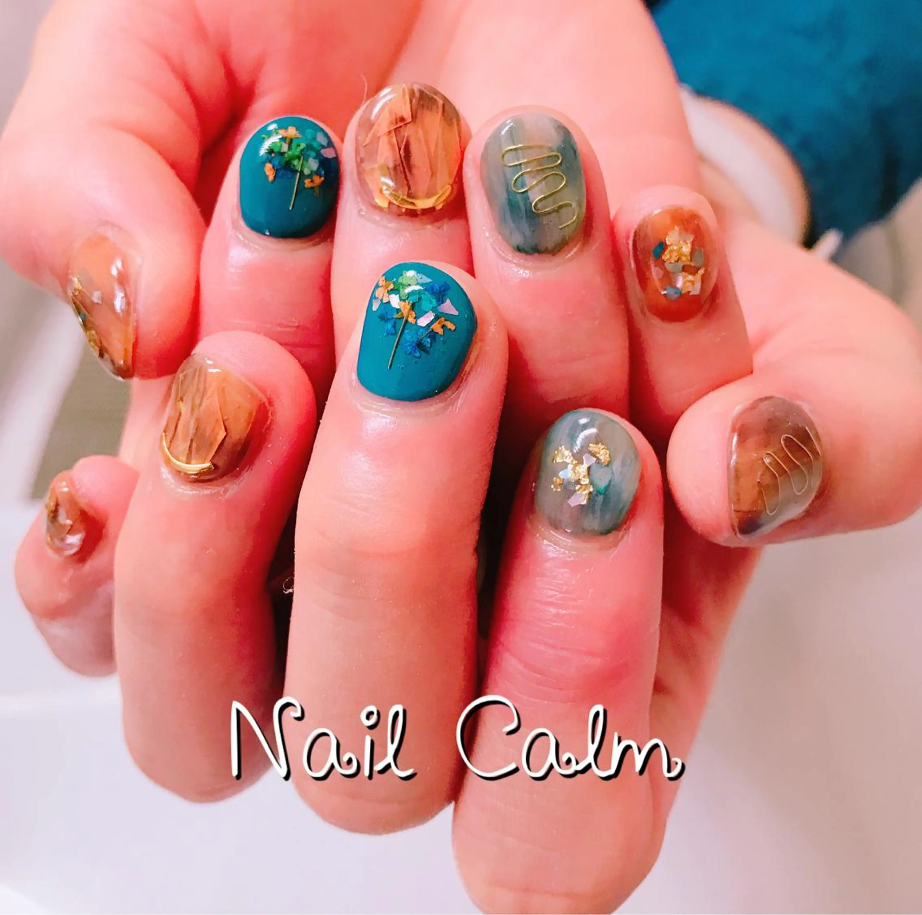ネイル 成人式 ハンドネイル Nail Calm所属・プライベートサロン Calmのネイルデザイン
