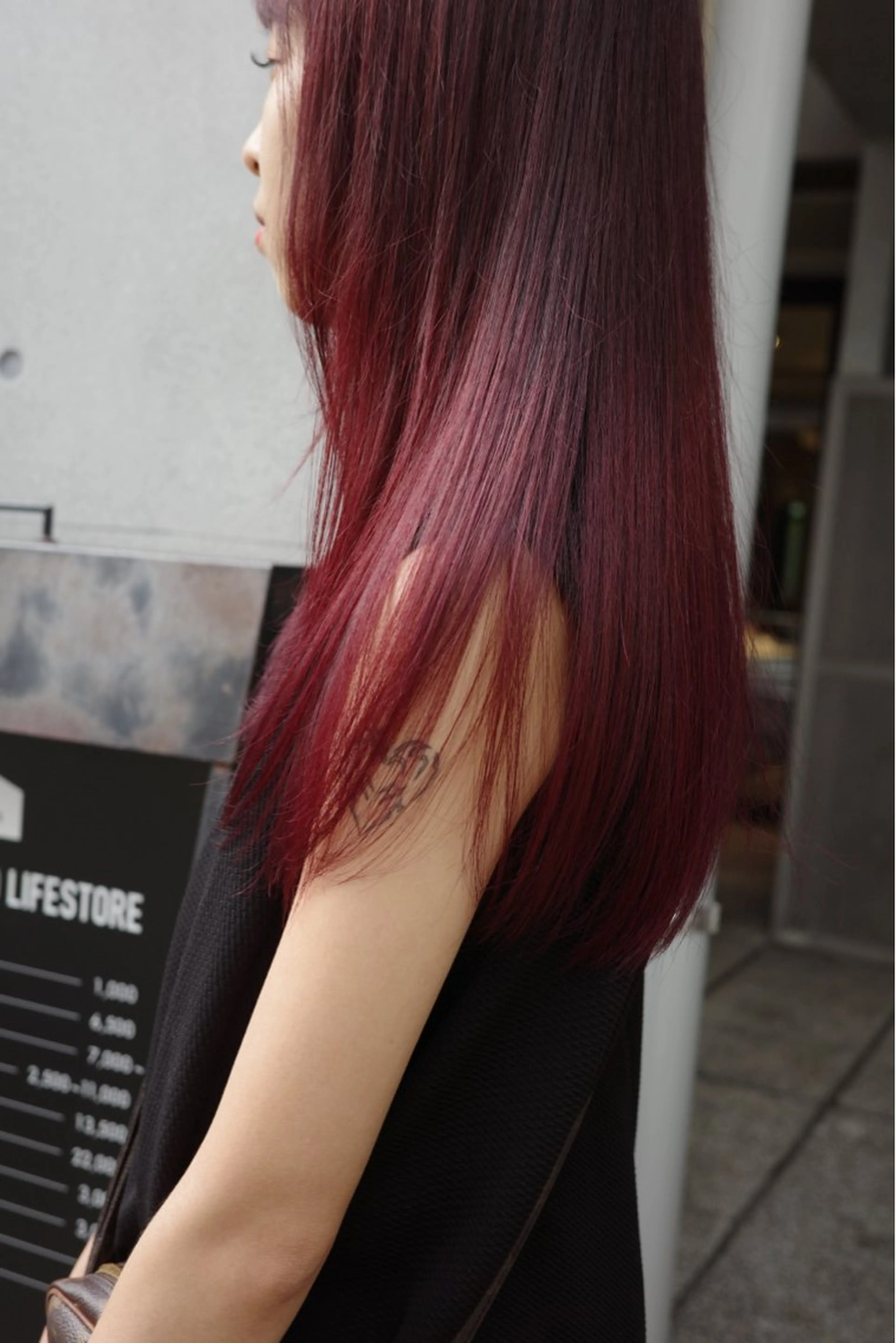 セミロング カラー ボルドーカラー ブラウンカラー レッドカラー レッドブラウン MAKI渋谷 【カットモデル募集】のヘアスタイル