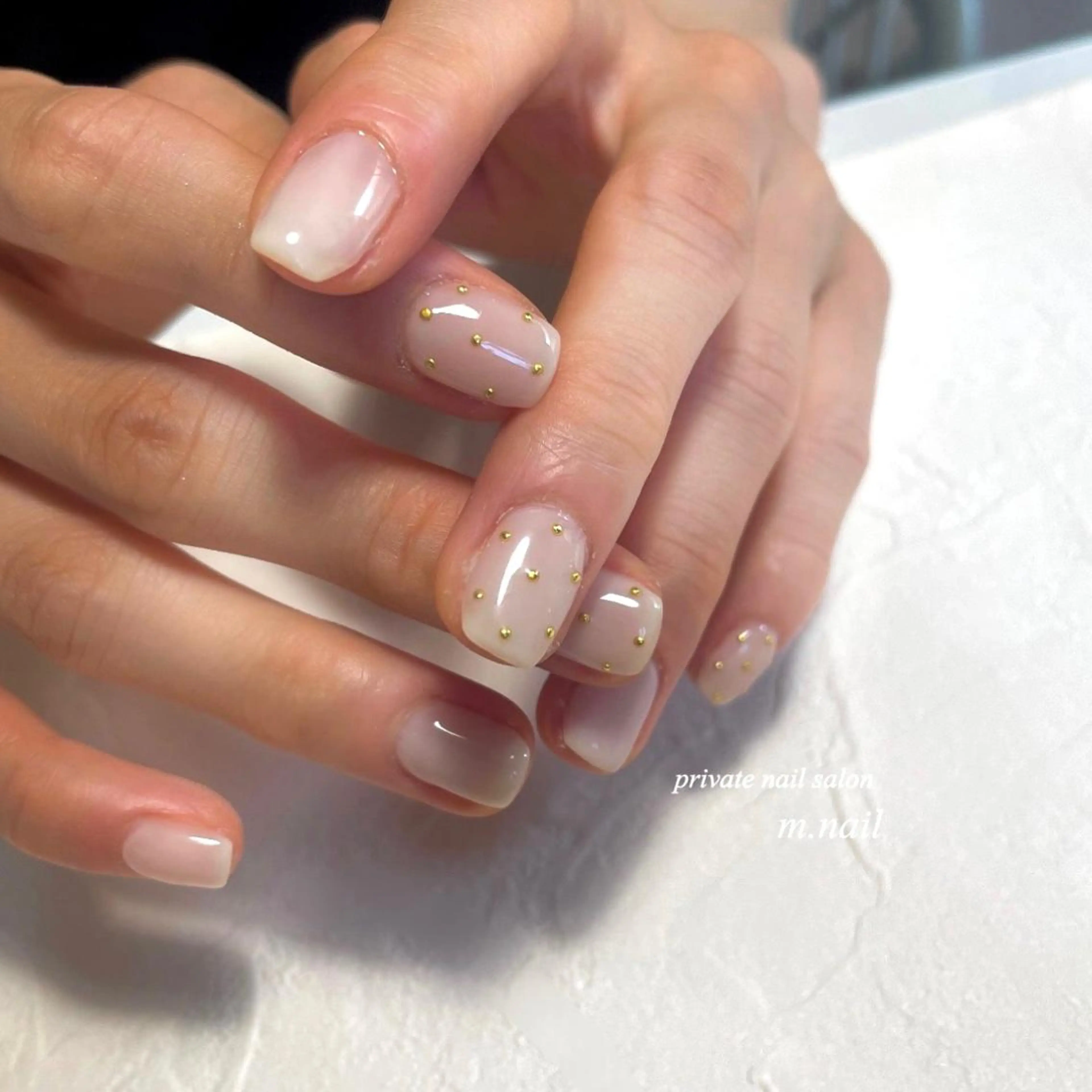 ネイル ニュアンスネイル シンプルネイル 夏ネイル ブライダルネイル ホワイト m.nail salonのネイルデザイン
