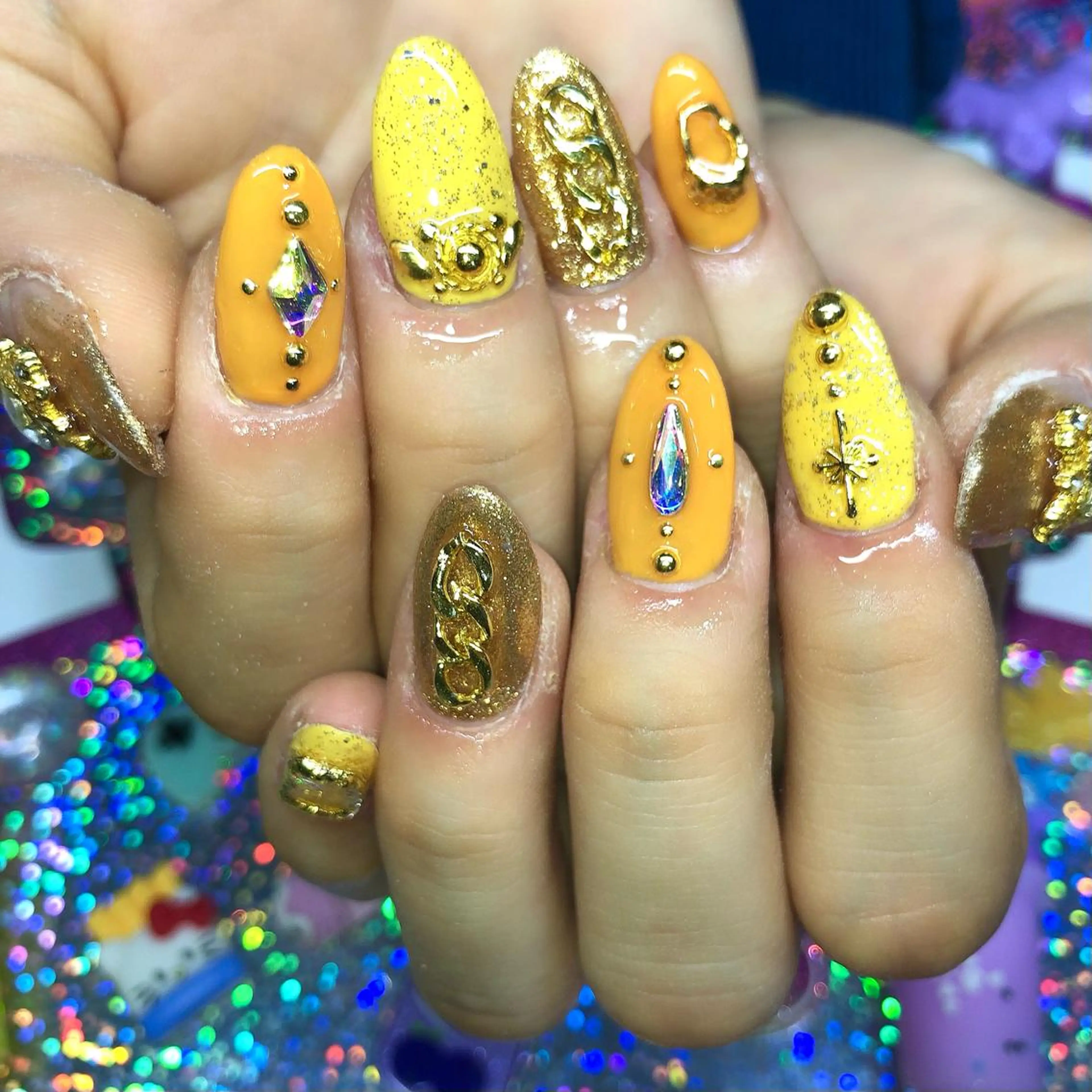 ネイル ゴールド 持ち込み ハンドネイル 【Yappy🌈】 💖P-tanaのネイルデザイン