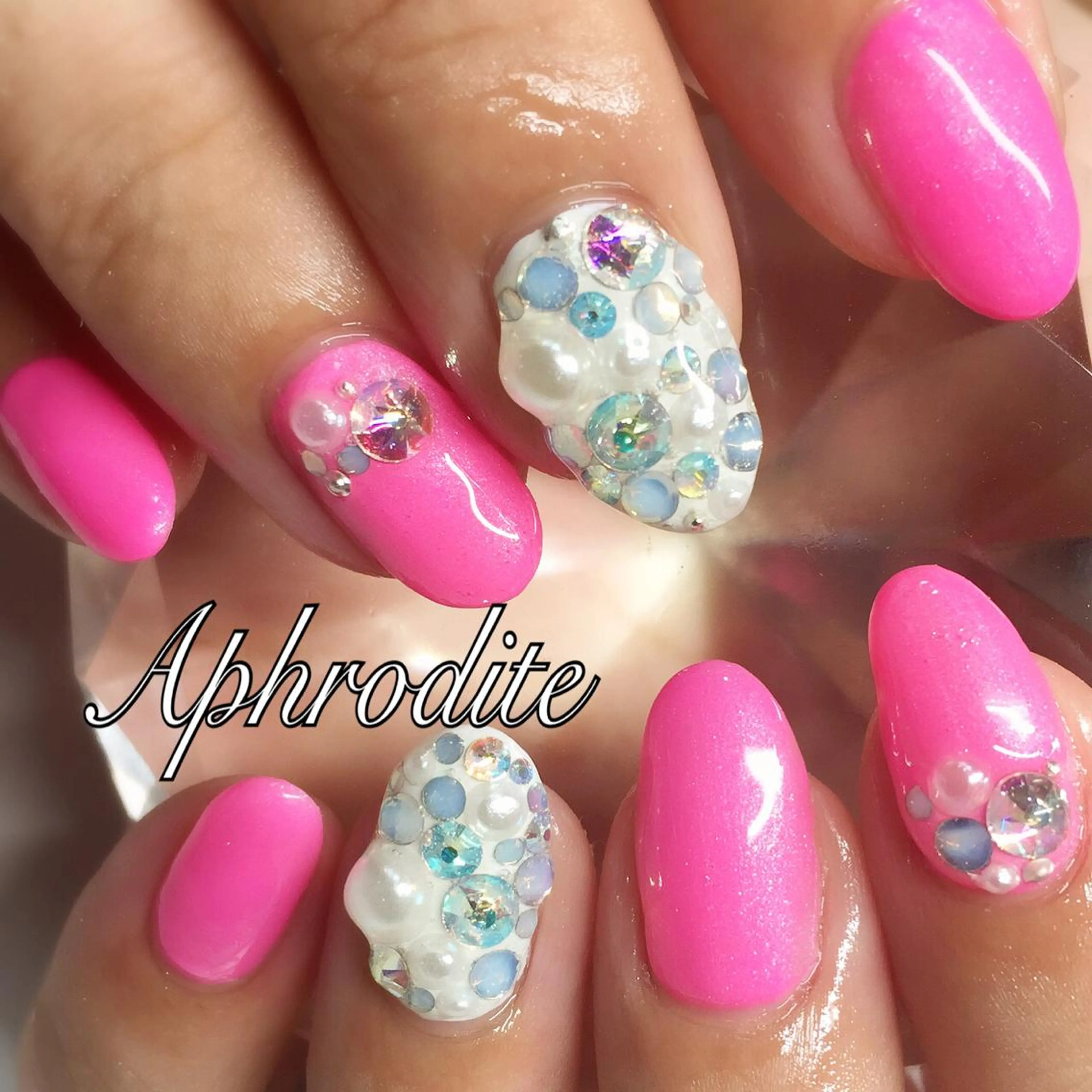 ネイル APHRODITE Nagisaのネイルデザイン