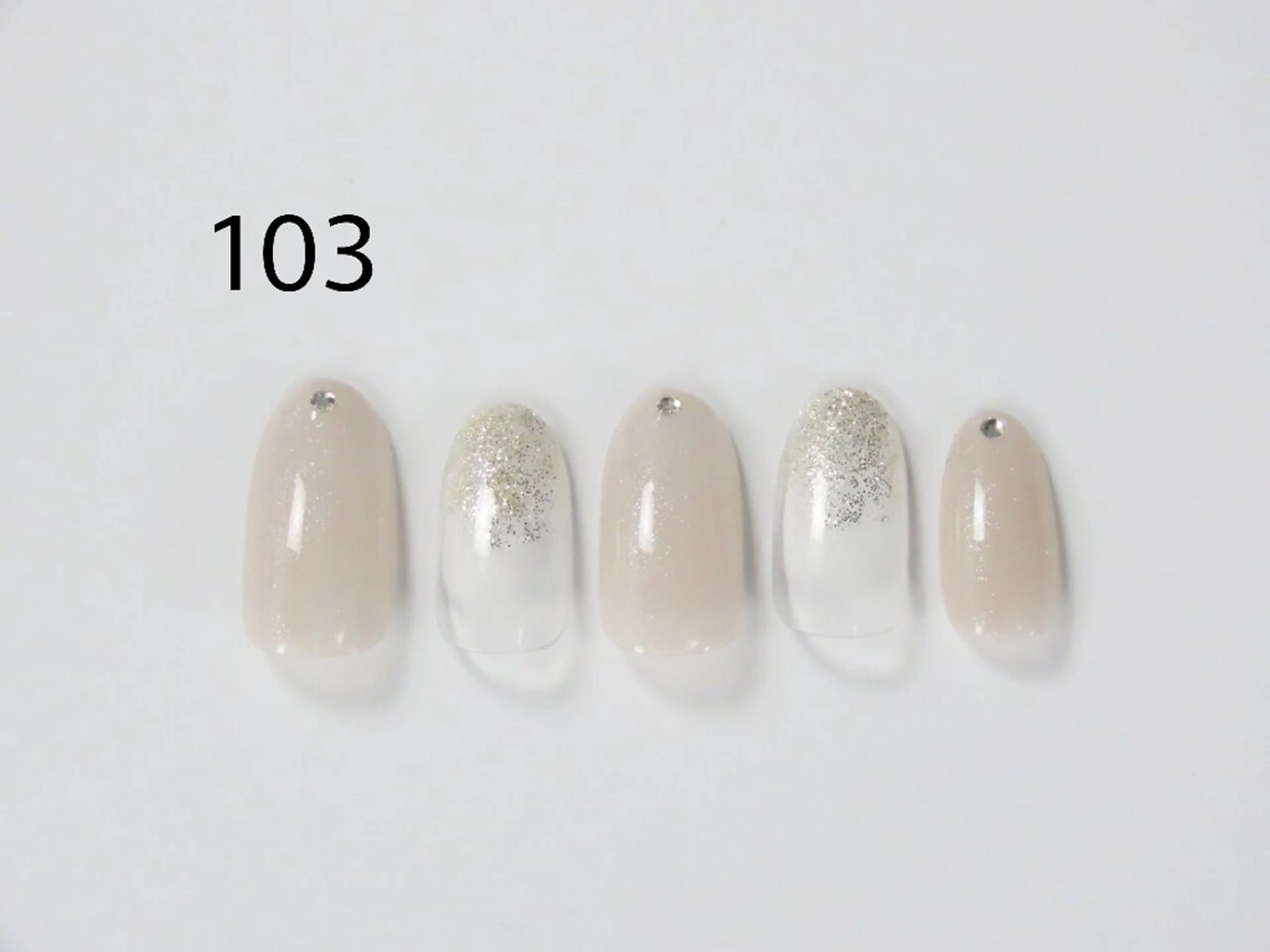 ネイル 韓国美容ジェルネイル専門店Maum新潟店所属・Maum 新潟店のネイルデザイン