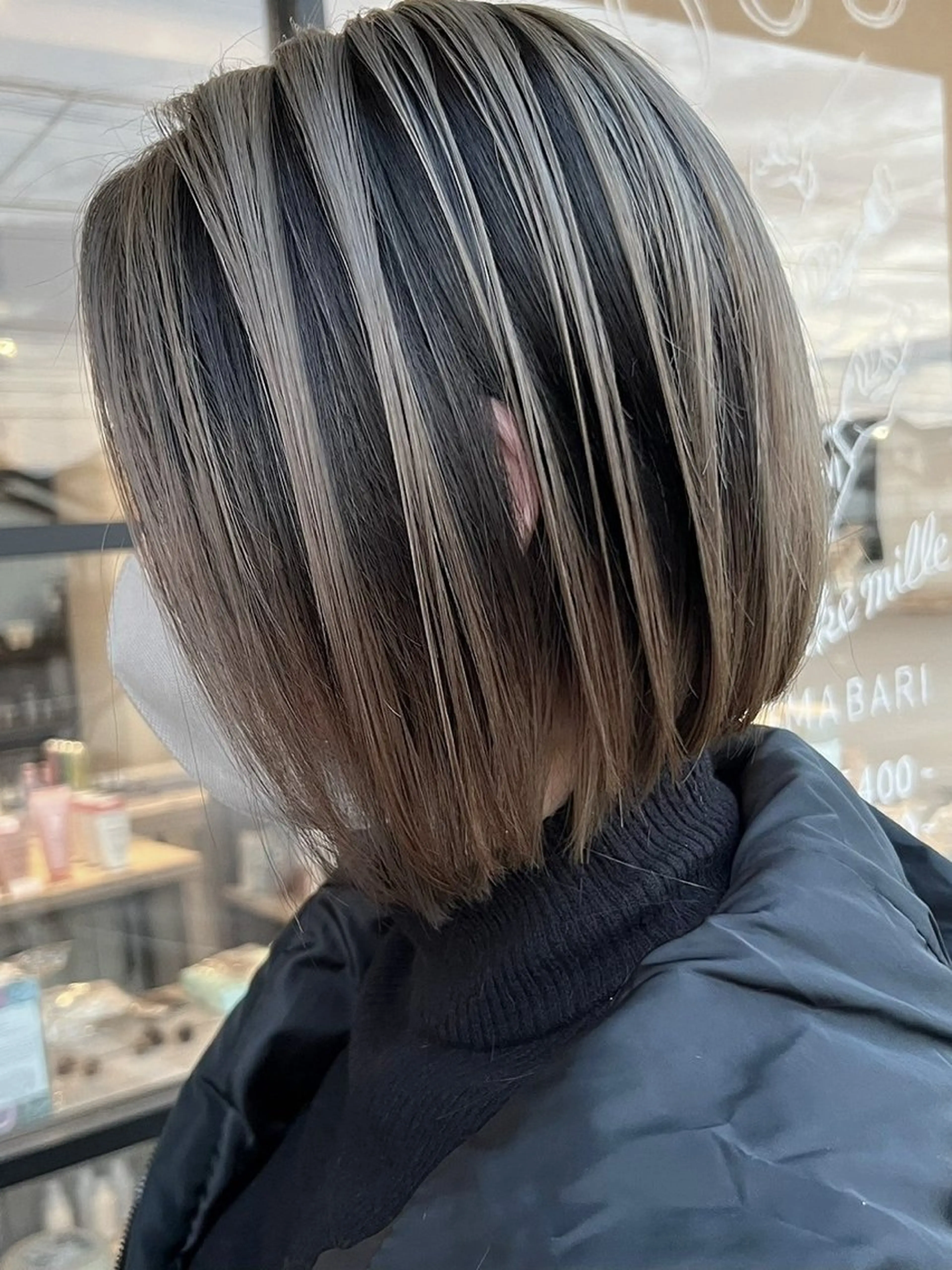 ショート カラー カット ヘアカラー トリートメント 1005mille cinq所属・岸下 理緒のヘアスタイル