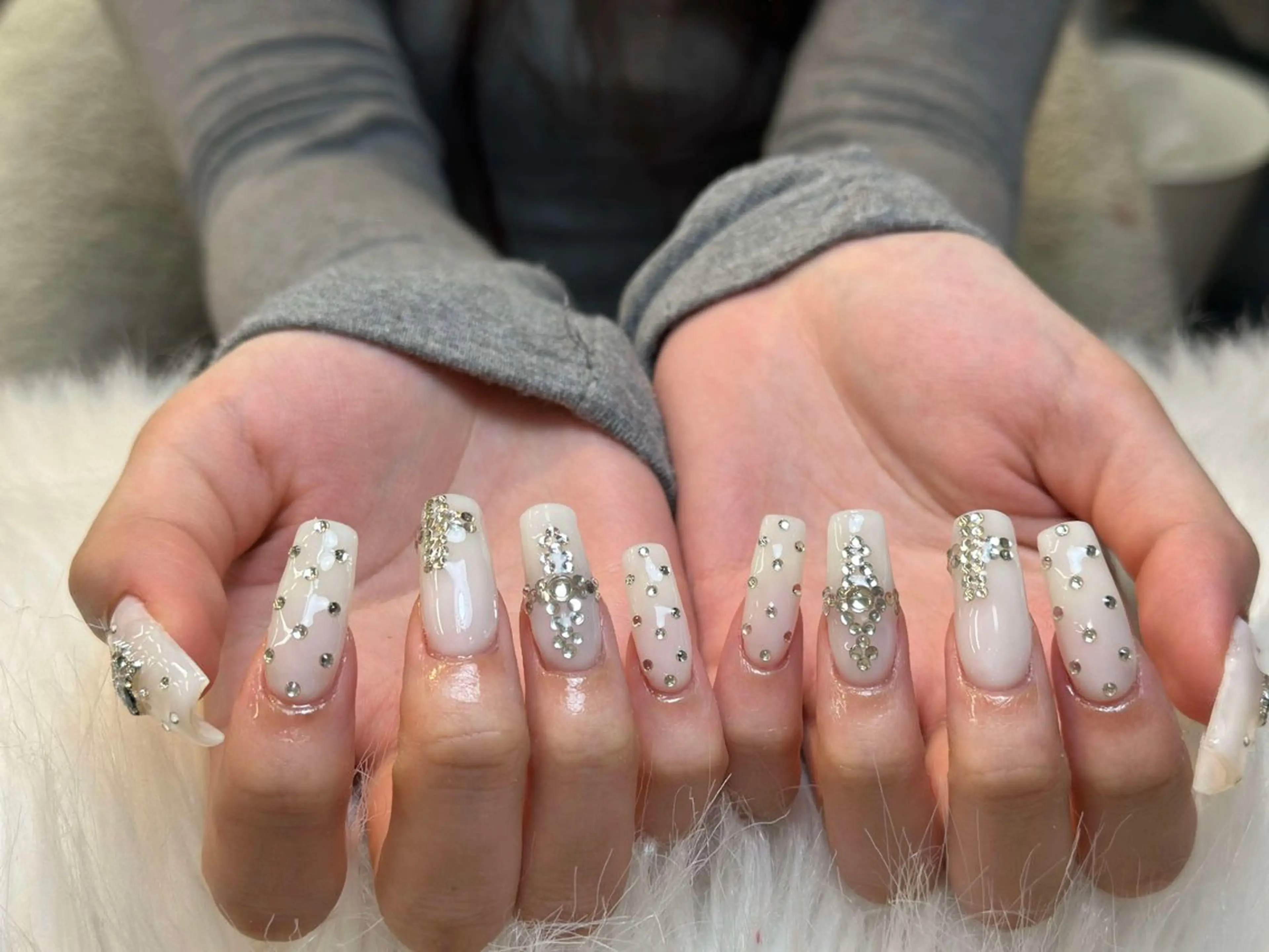 ネイル アートネイル フレンチネイル ジェルネイル ニュアンスネイル オフィスネイル ハンドネイル Nie Nail Salon所属・Nie Nail Shinokuboのネイルデザイン