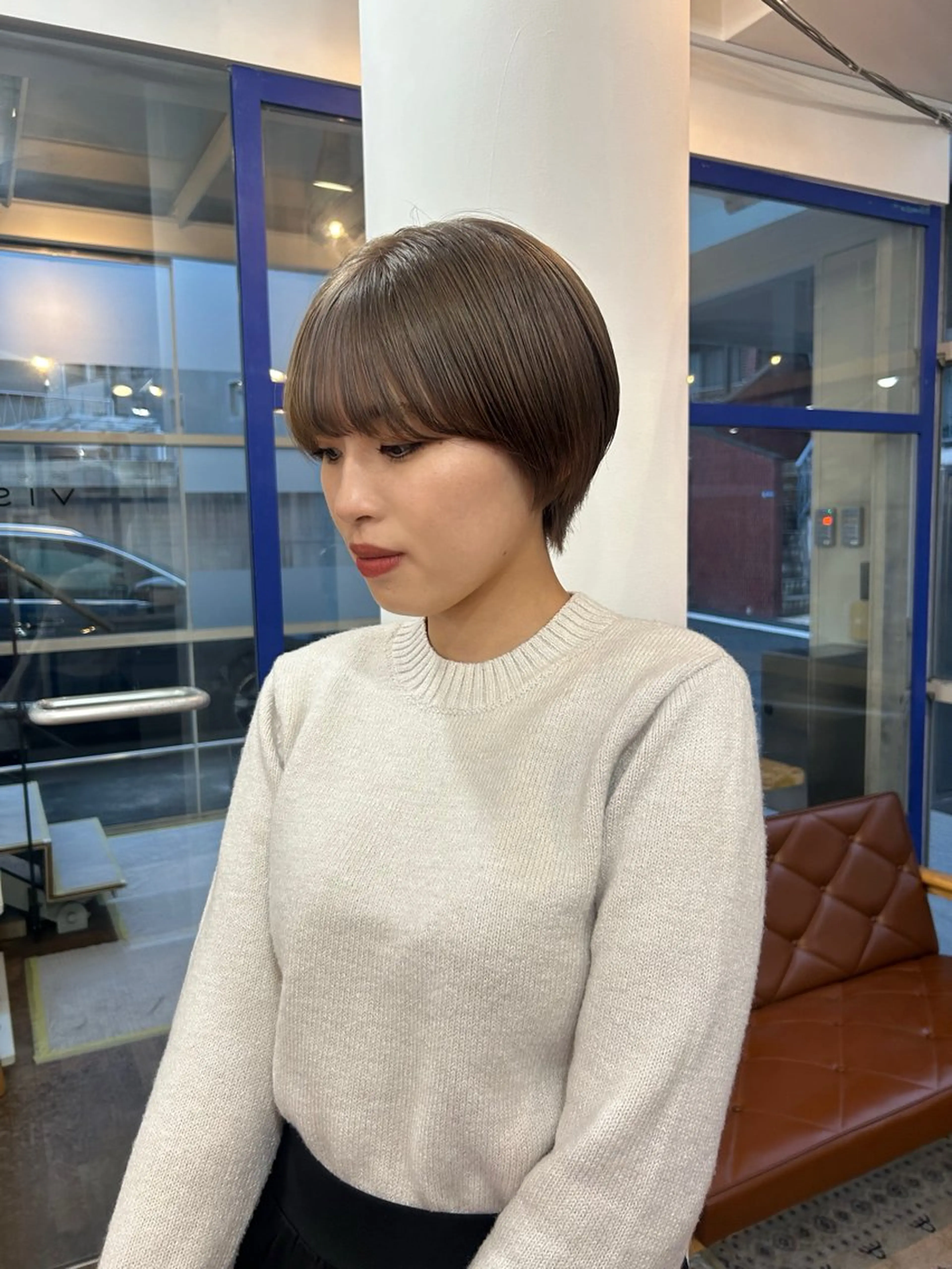 カラー VISION   aoyama所属・かがやしづ ✂️ショートカットのヘアスタイル