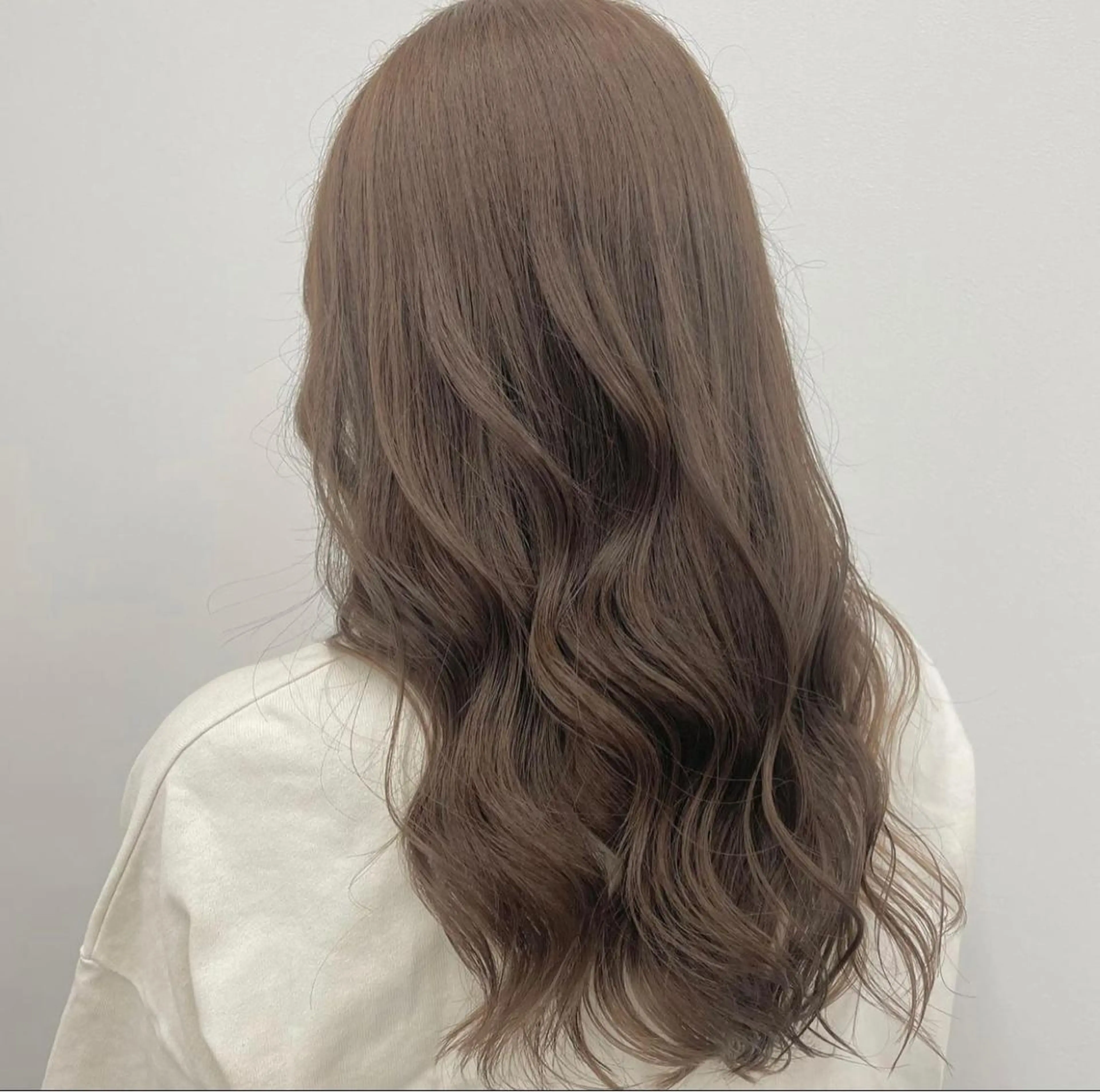 ロング naomi (夜間営業受付中★)のヘアスタイル