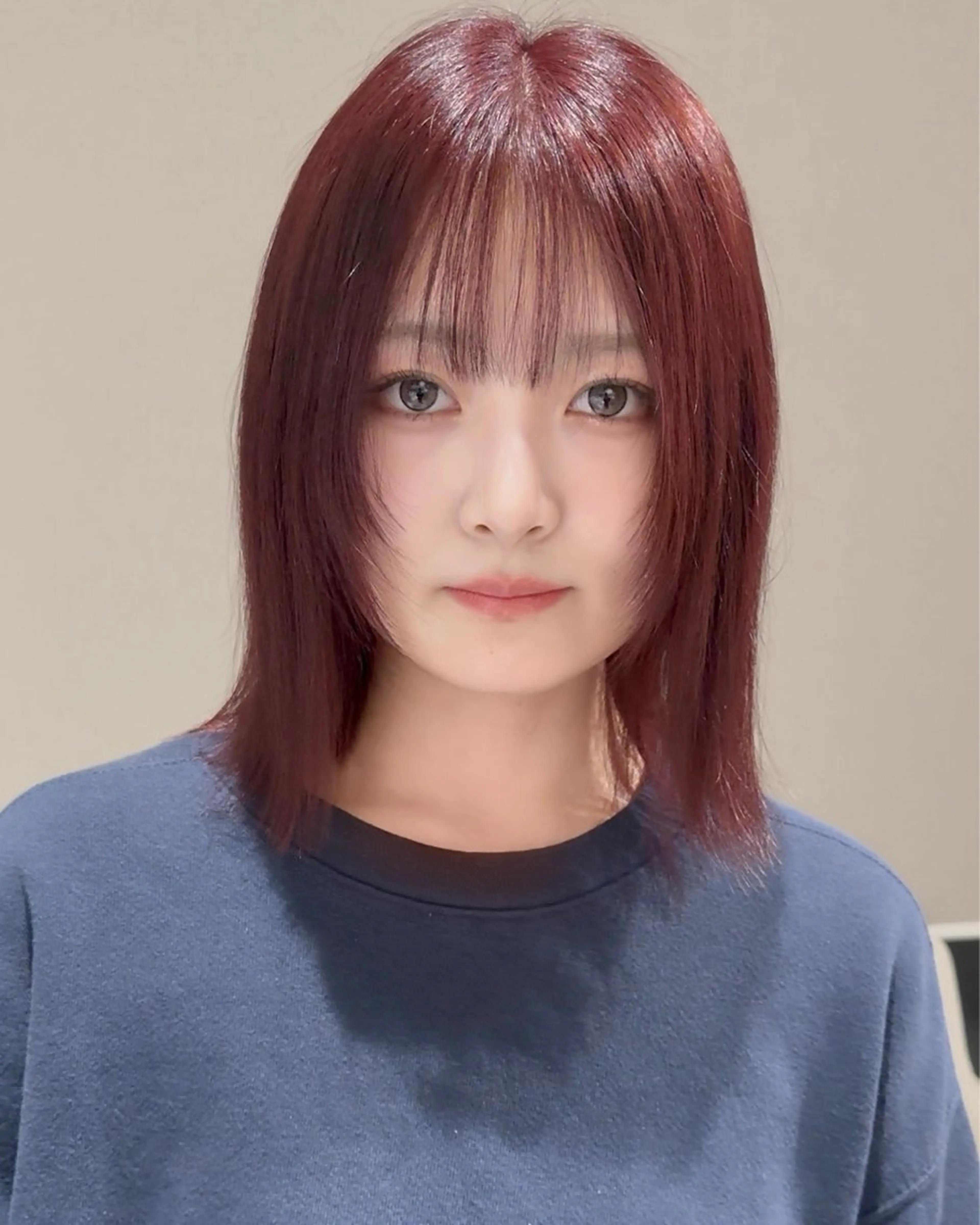 ミディアム レイヤーカット ウルフカット 原 優季のヘアスタイル