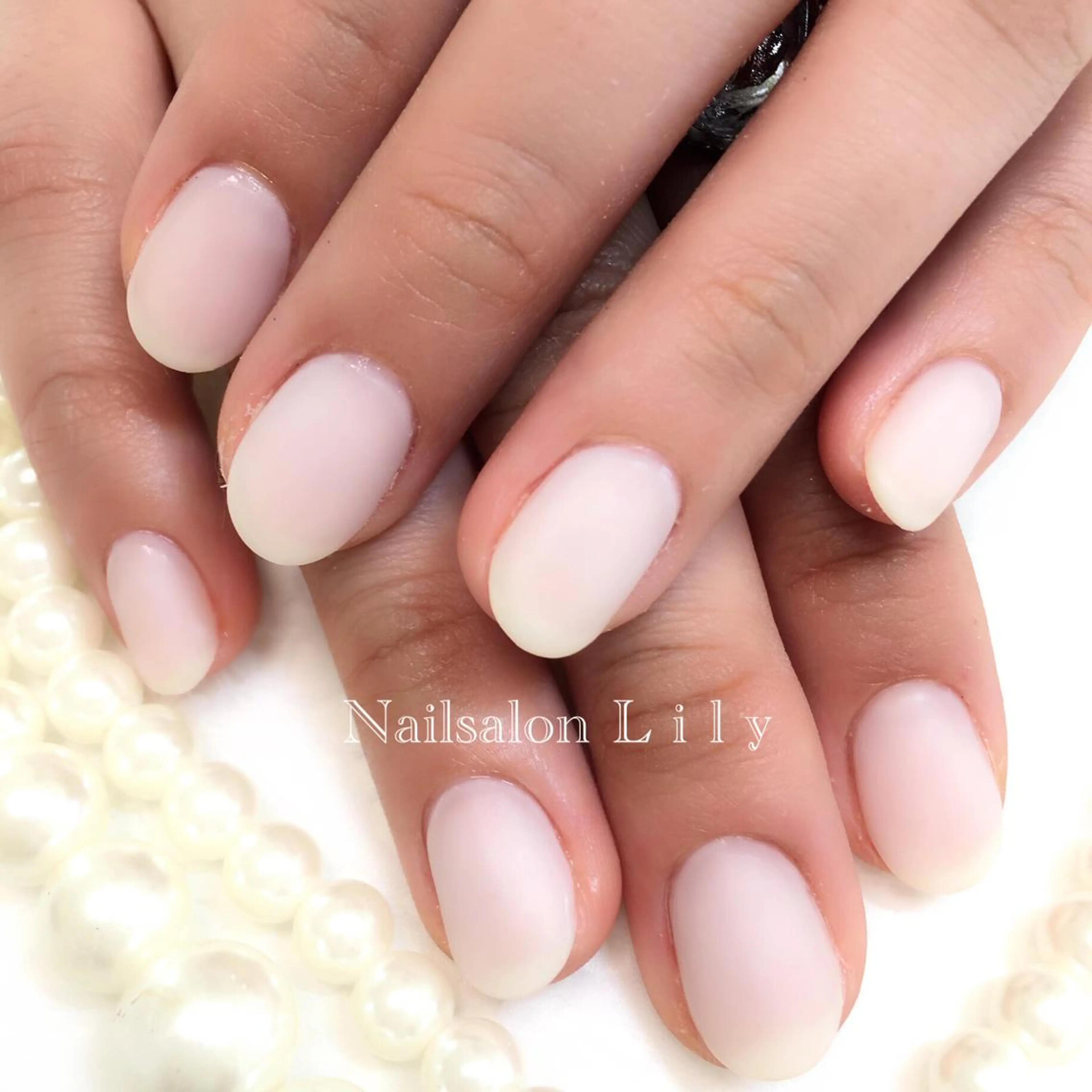 ネイル マットネイル Nailsalon Lilyのネイルデザイン