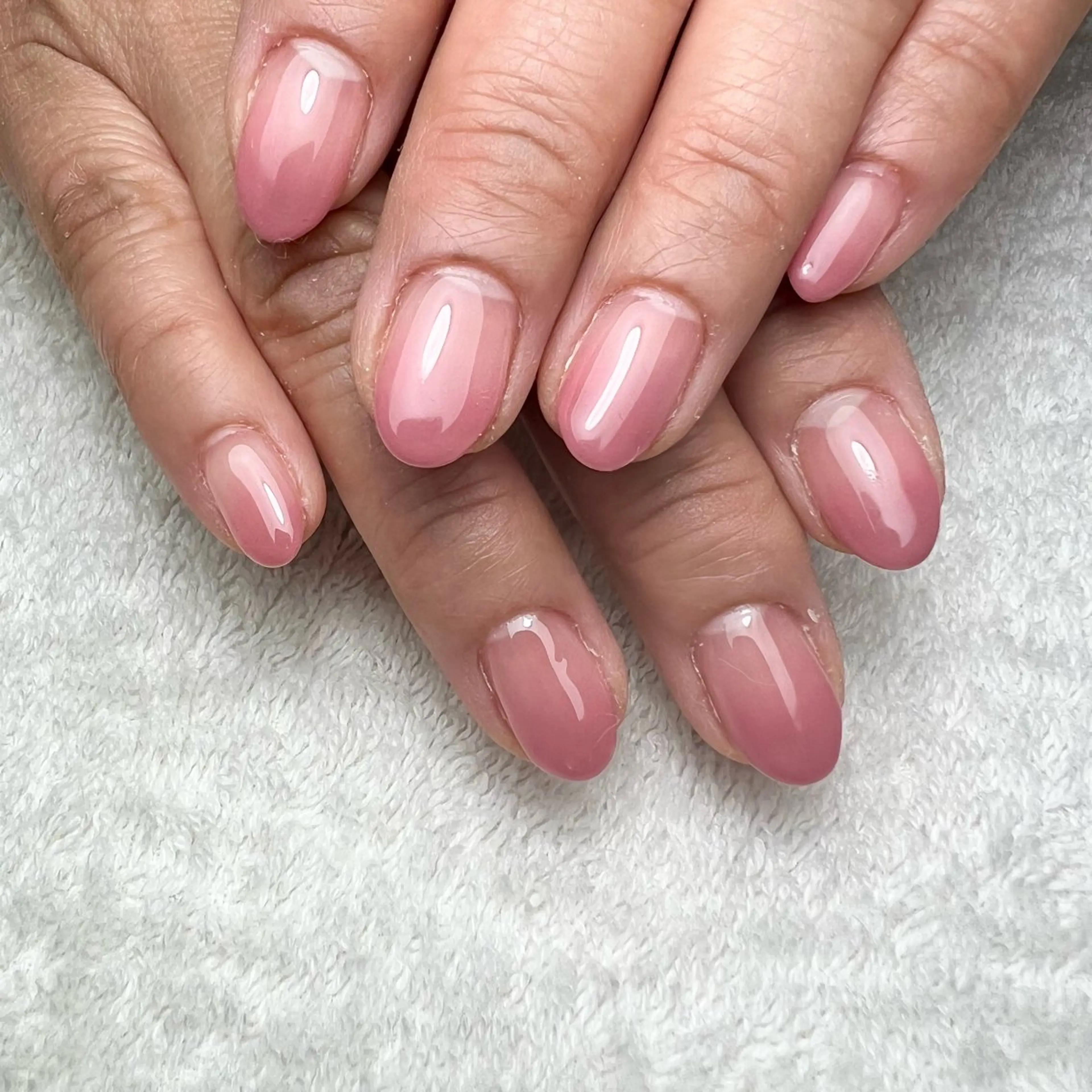 ネイル グラデーション オフィスネイル シンプルネイル ハンドネイル COCO+所属・COCO +のエステ・リラクイメージ