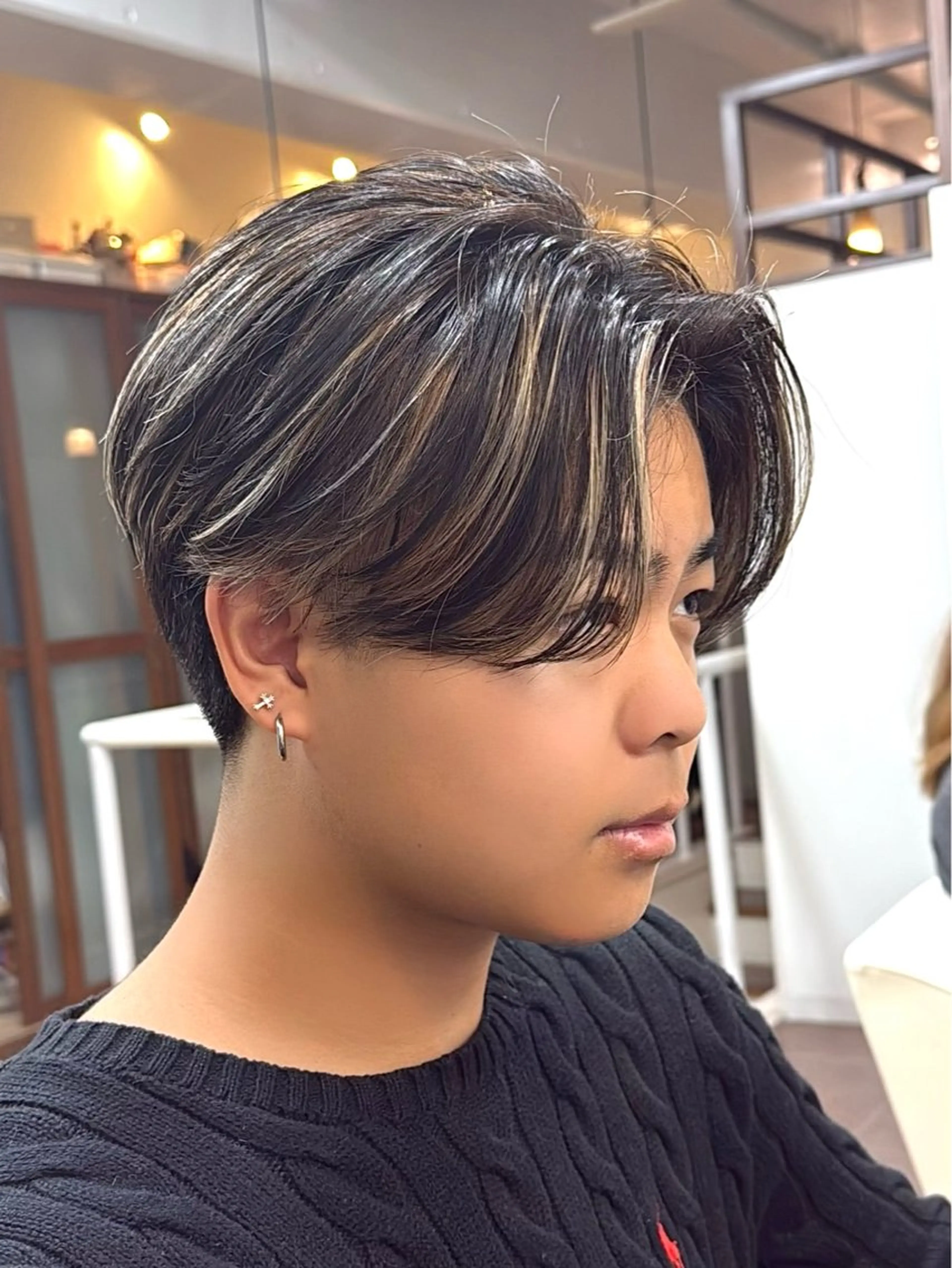 ミディアム メンズ センターパート 刈り上げ カット STUDIO 4H所属・小山功陽 /メンズスタイルのヘアスタイル