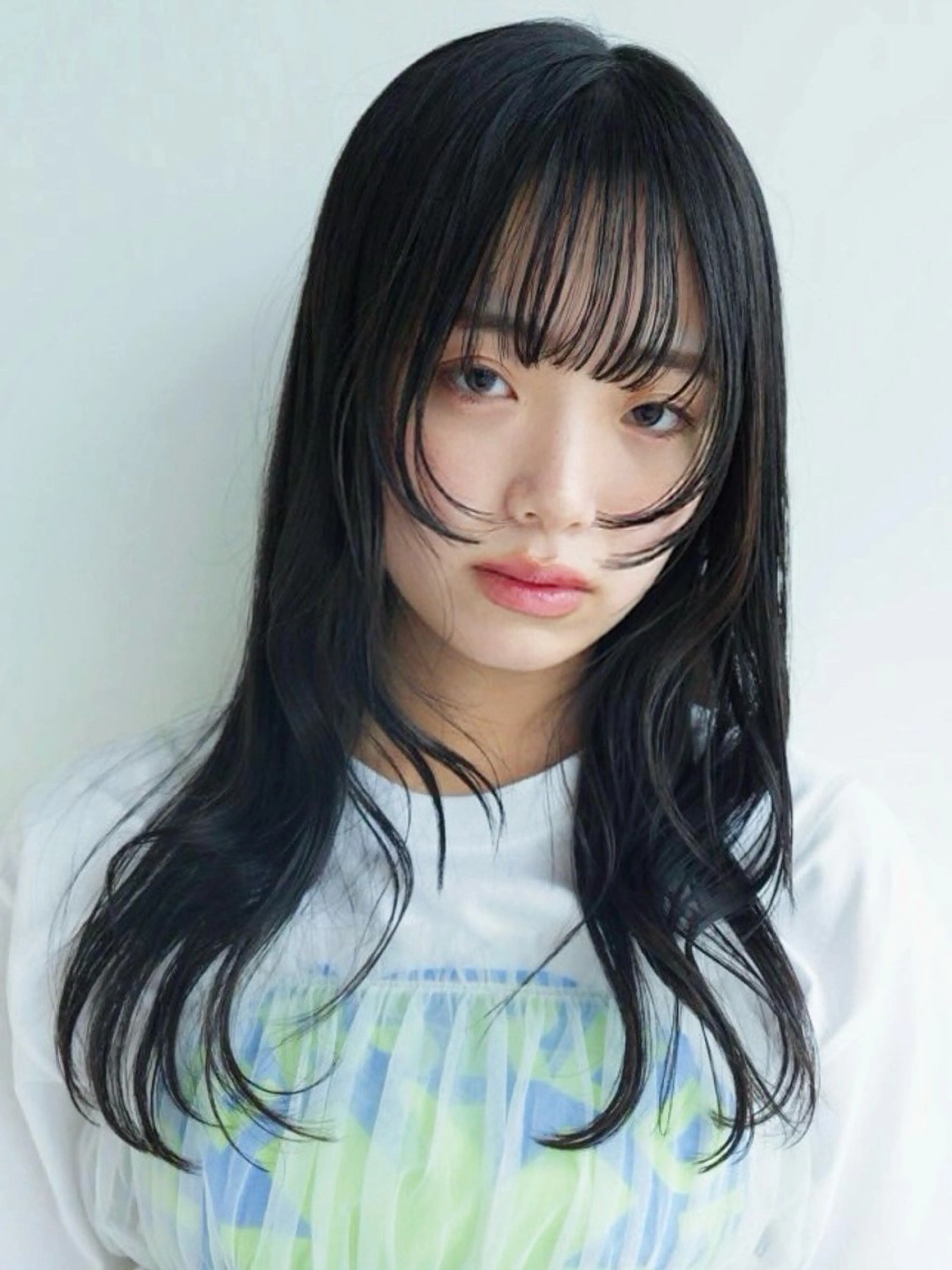 セミロング TRICCA 銀座所属・奏羽　"ショート ・ボブ ・レイヤー"のヘアスタイル