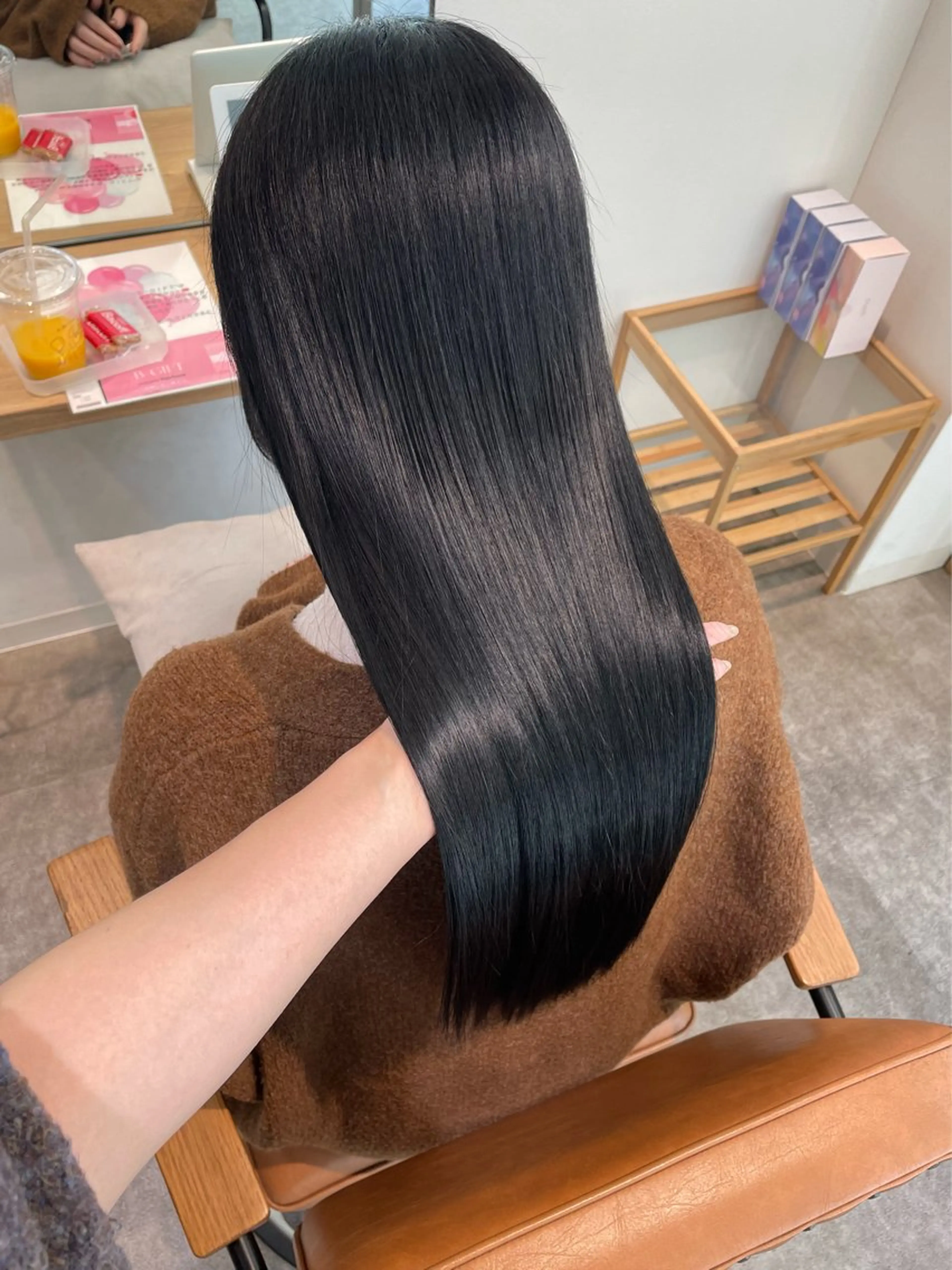 ロング カラー 黒髪 ブルーカラー ブルーブラック カット ヘアカラー トリートメント yuki ♡のヘアスタイル