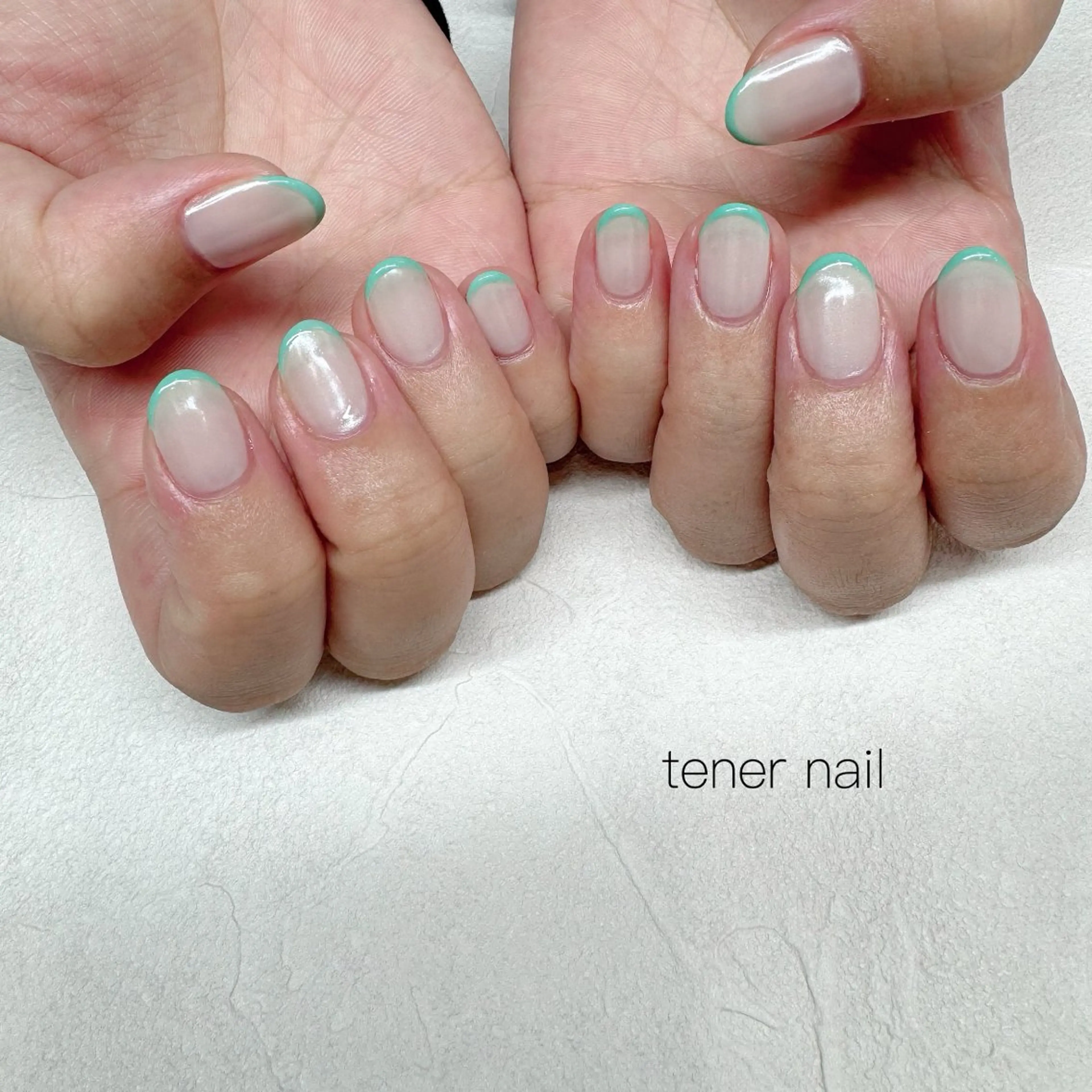 ネイル オーロラネイル フレンチネイル ホワイト ハンドネイル tener  nail  テネルネイル所属・テネルネイル tener nailのネイルデザイン