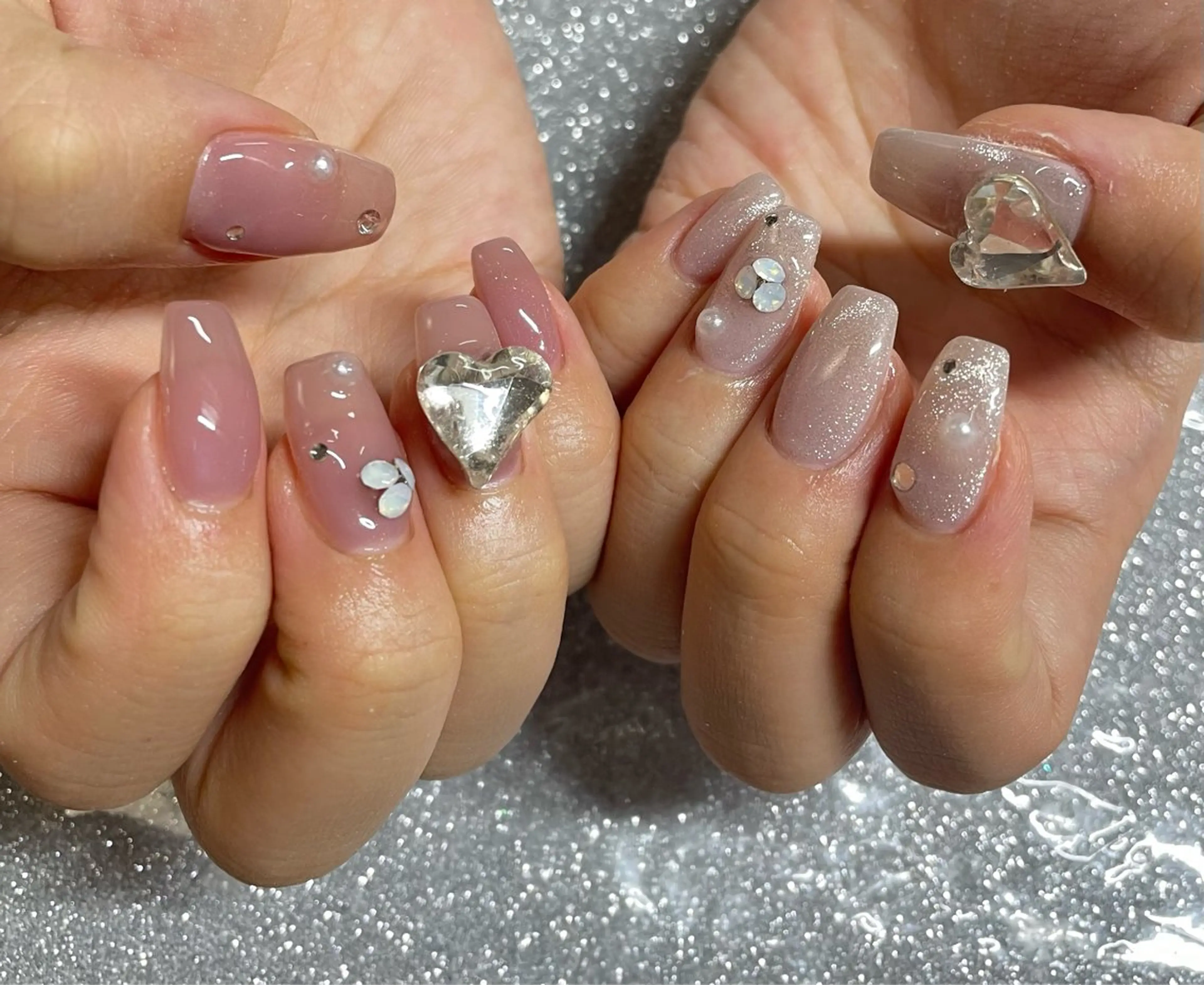 ネイル ハンドネイル VIERU 🌈🎀💖のネイルデザイン