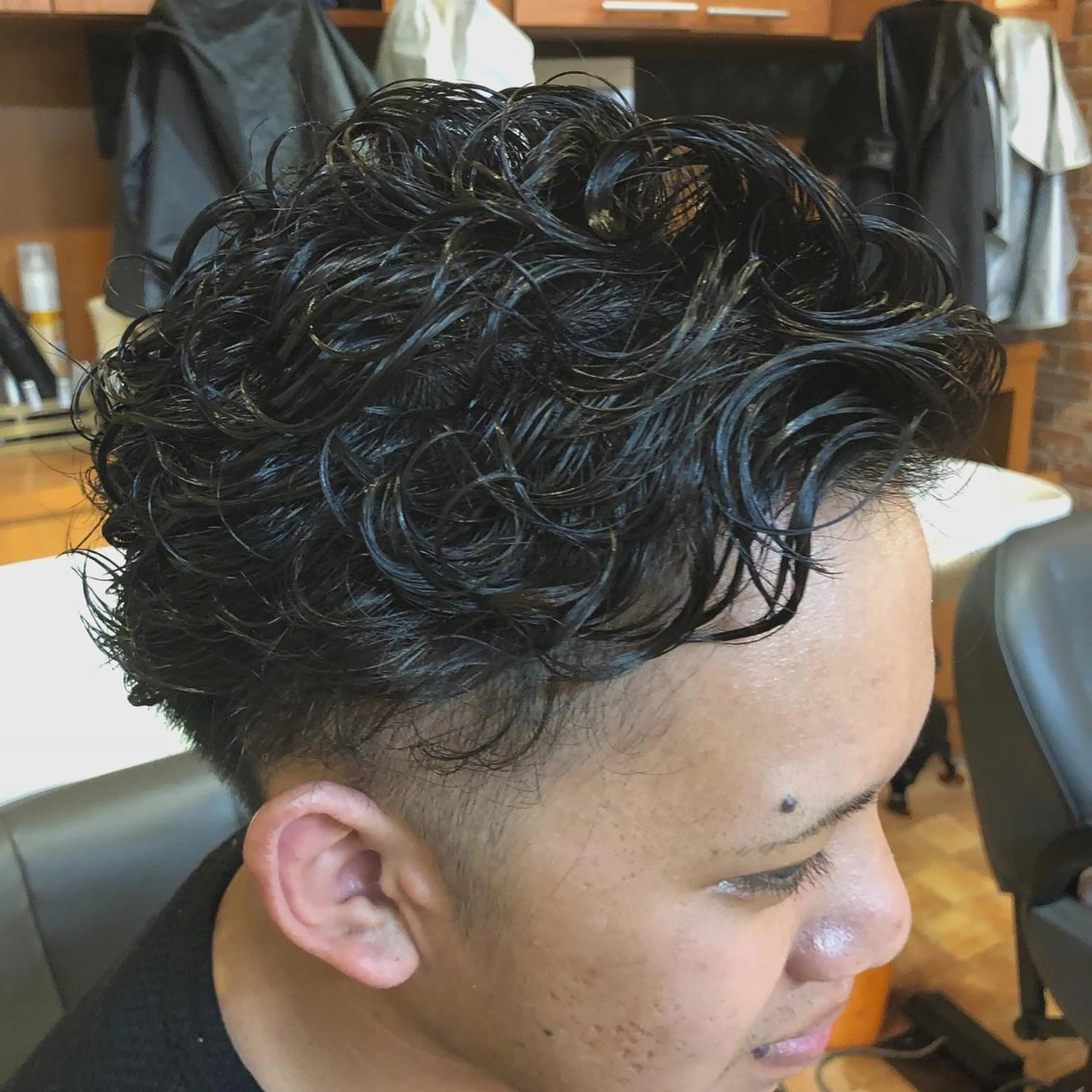 パーマ メンズ オールバック メンズパーマ ブルームーン所属・モリタ ミツキのヘアスタイル