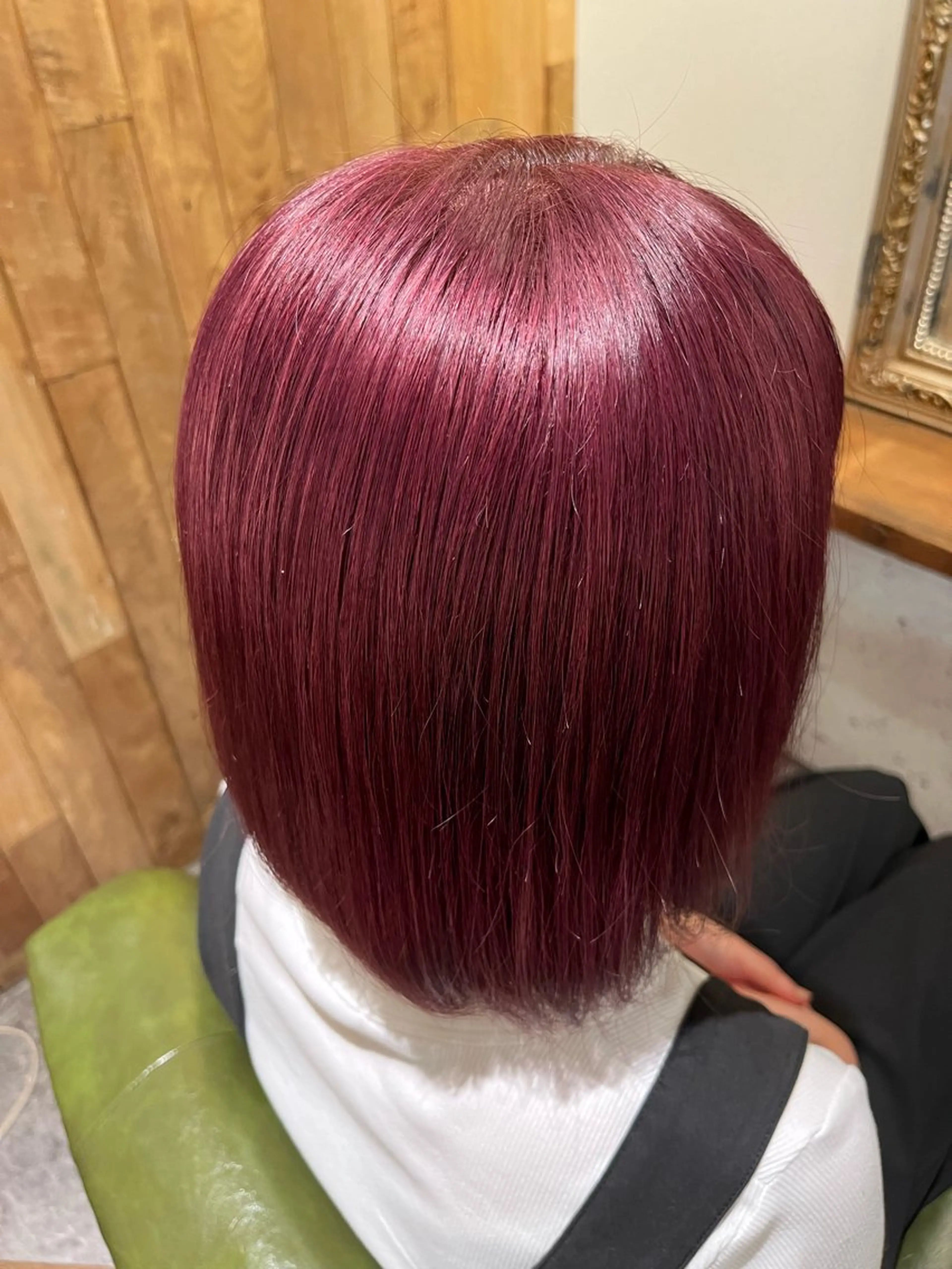 ショート 中澤りさ🐿 寒色系カラー🫧のヘアスタイル