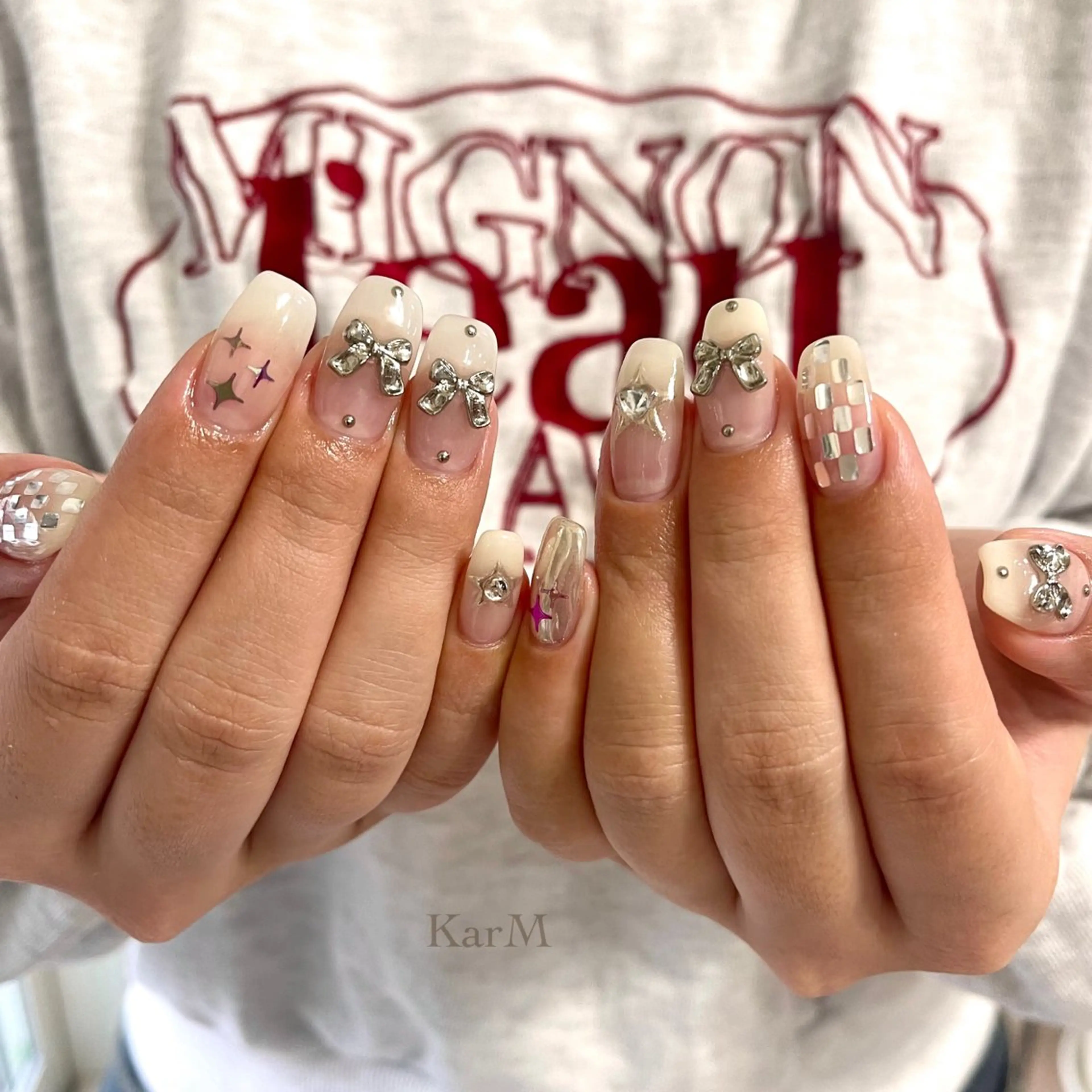 ネイル オーロラネイル チークネイル フレンチネイル グラデーション 韓国ネイル ハンドネイル ogino karinのネイルデザイン