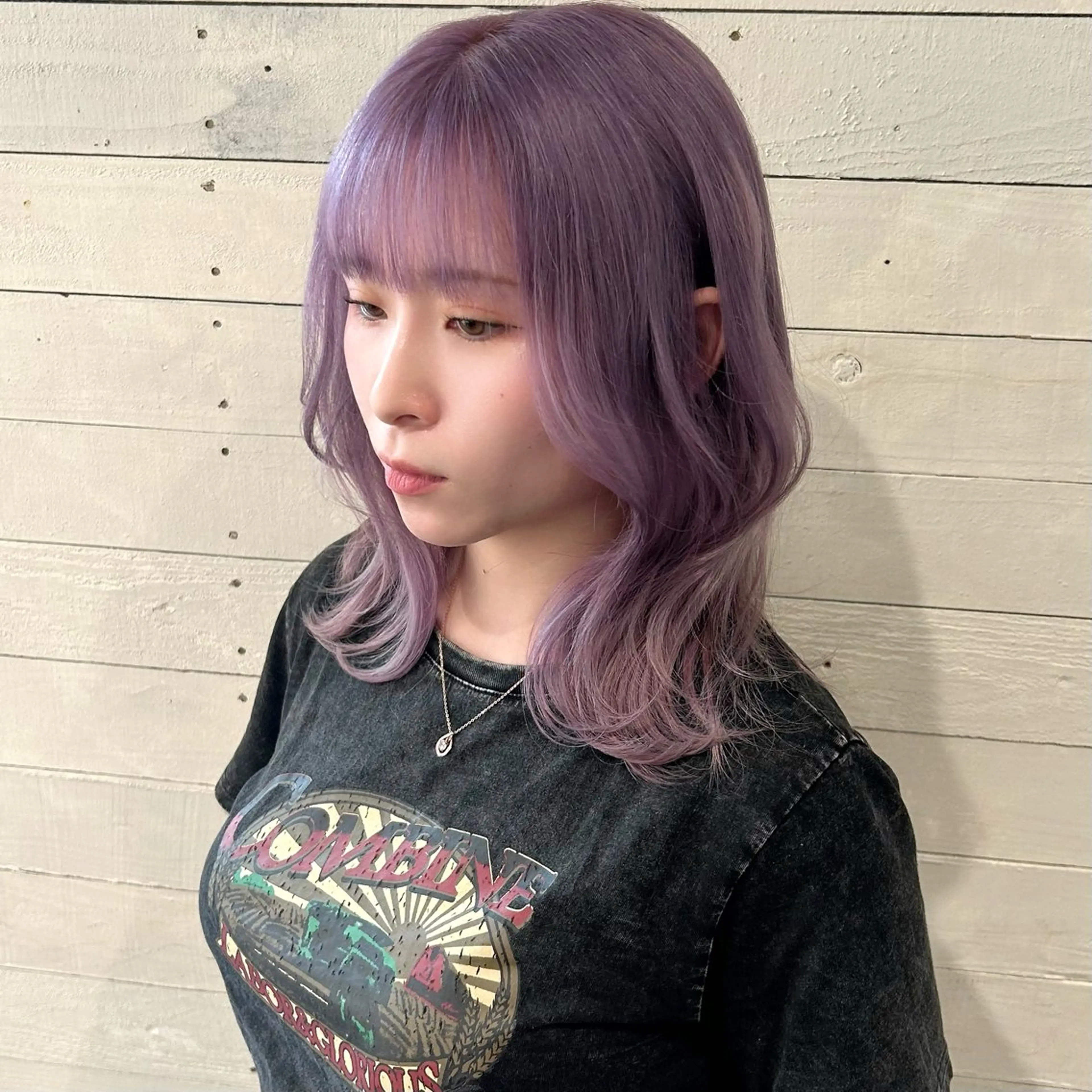 ミディアム カット ヘアカラー トリートメント 💛ブリーチで叶える 💛垢抜けカラー🌈のヘアスタイル