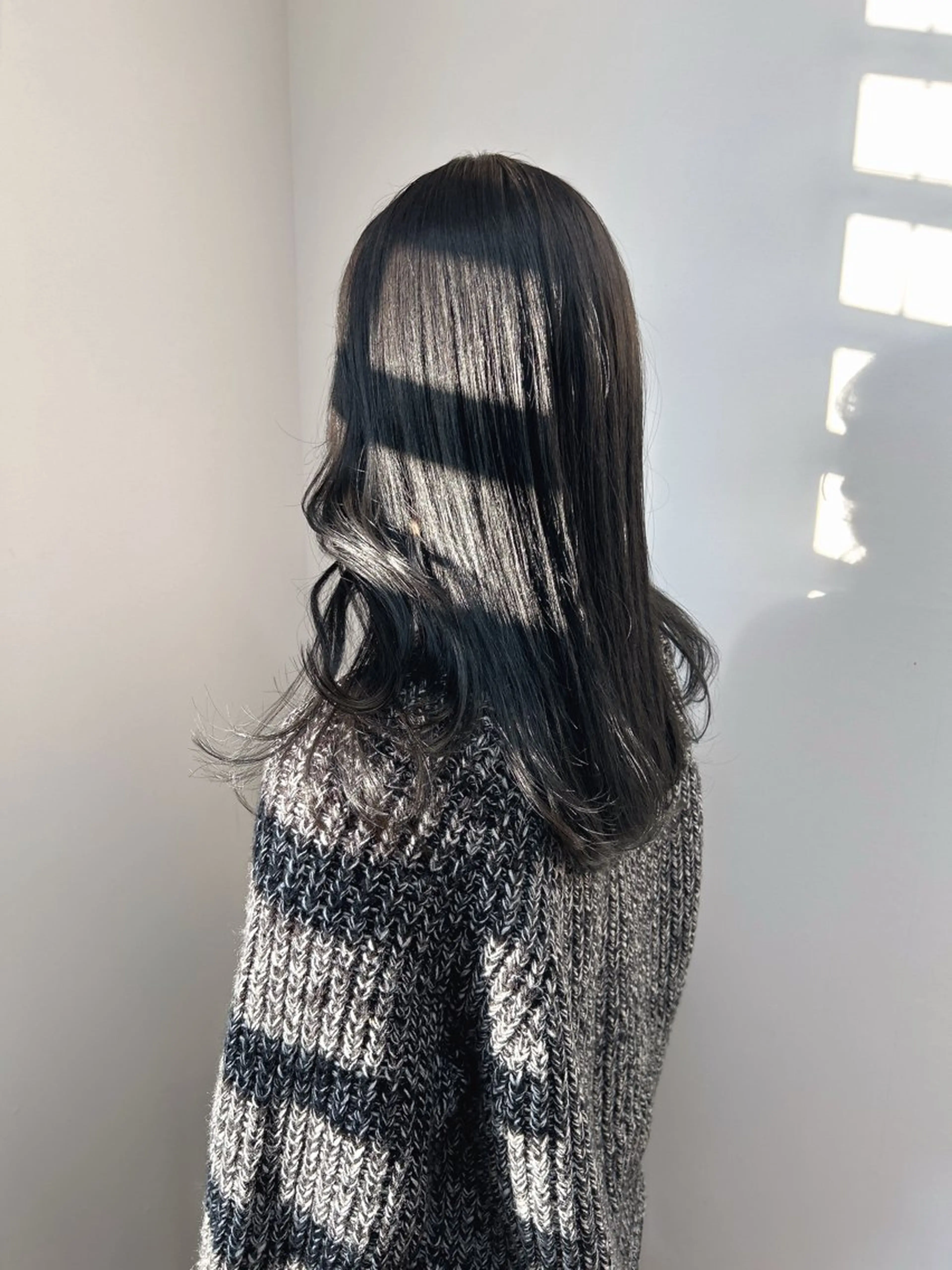セミロング カラー カット ヘアカラー 縮毛矯正 トリートメント 伶風 /髪質改善ストレートのヘアスタイル
