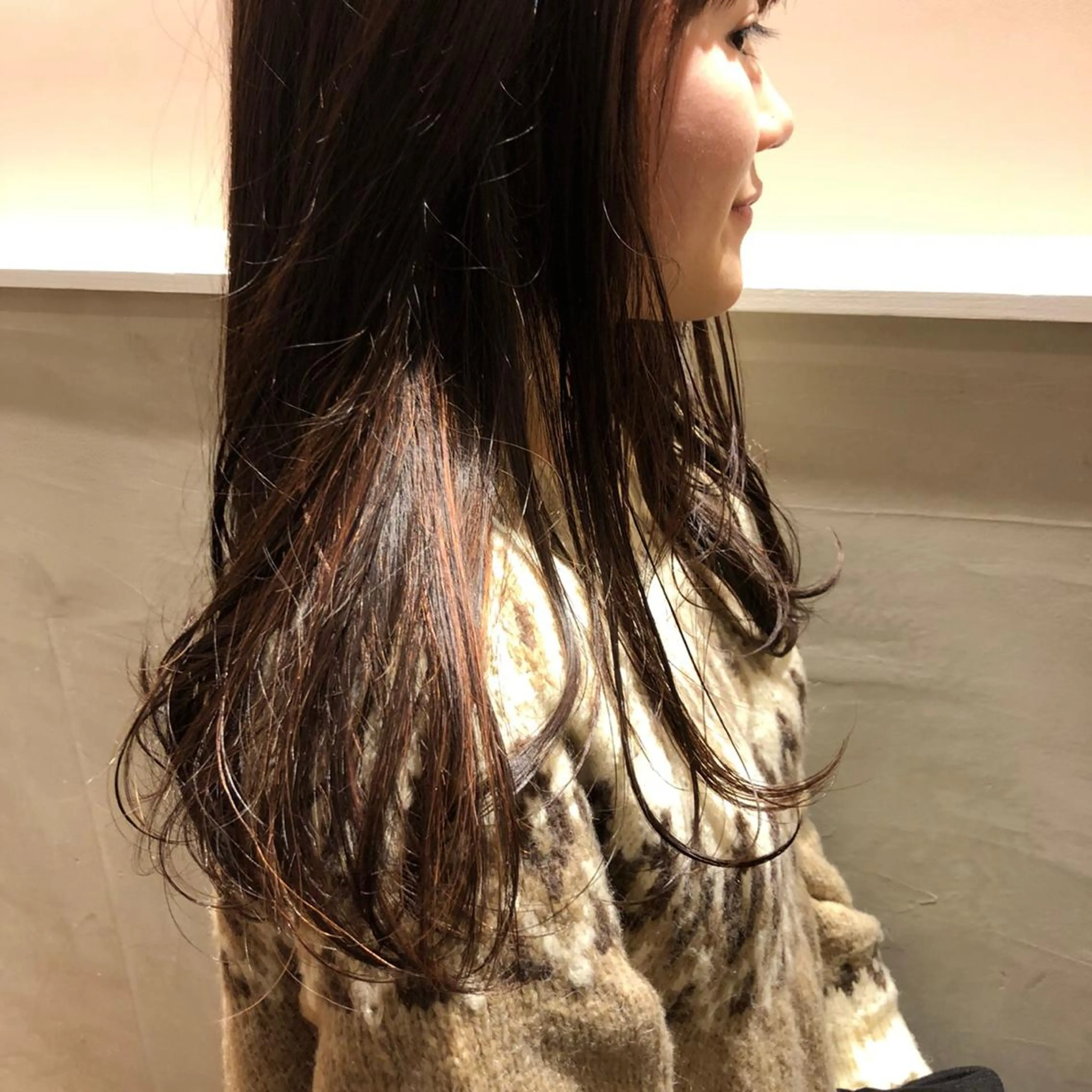 ロング カラー ヘアアレンジ NANA🩵ベージュ 無料カットモデル🐰のヘアスタイル