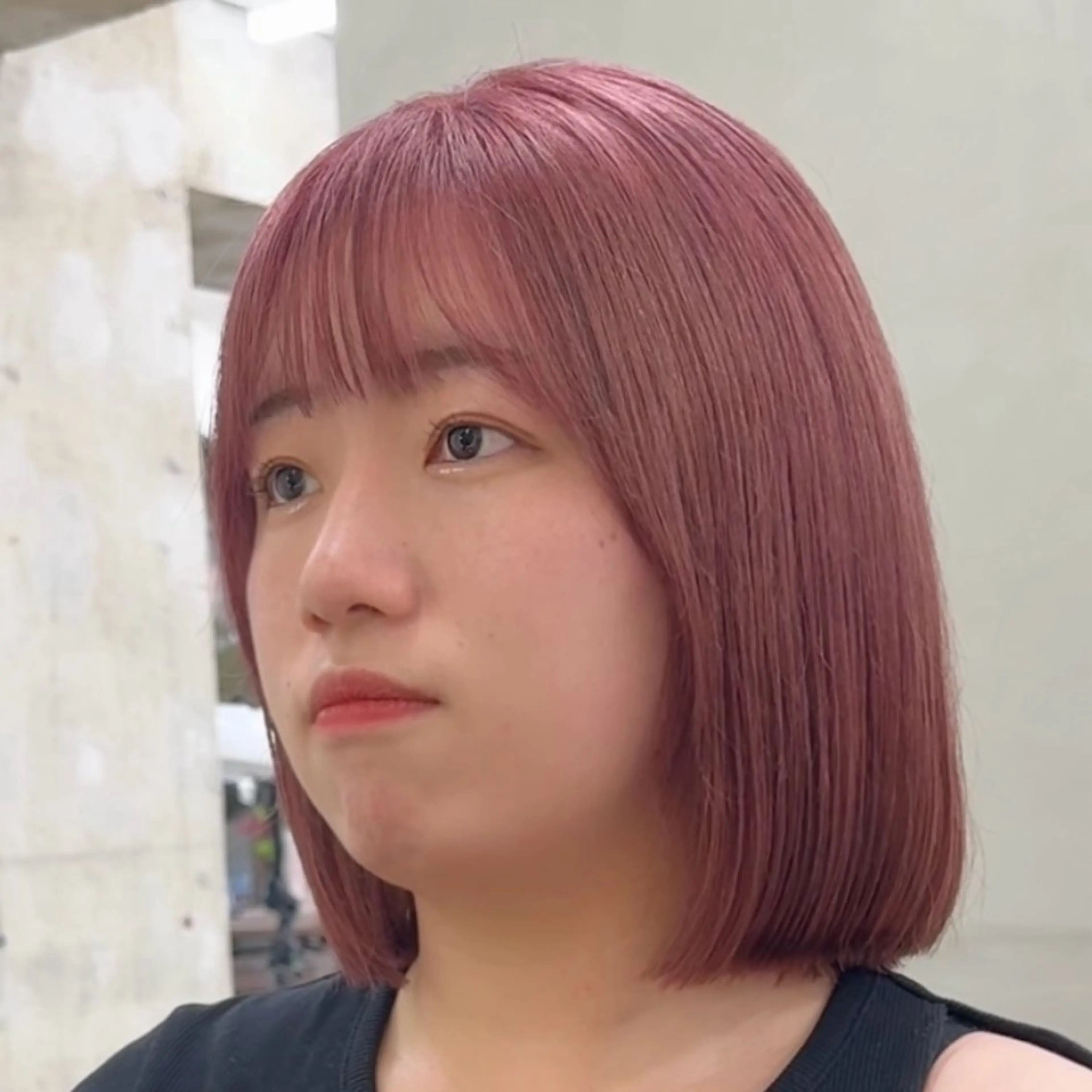 ショート カラー ハイトーンカラー ピンクカラー ボブ 似合わせカット カット ヘアカラー 顔周り/レイヤー/ ベージュ/みっきーのヘアスタイル