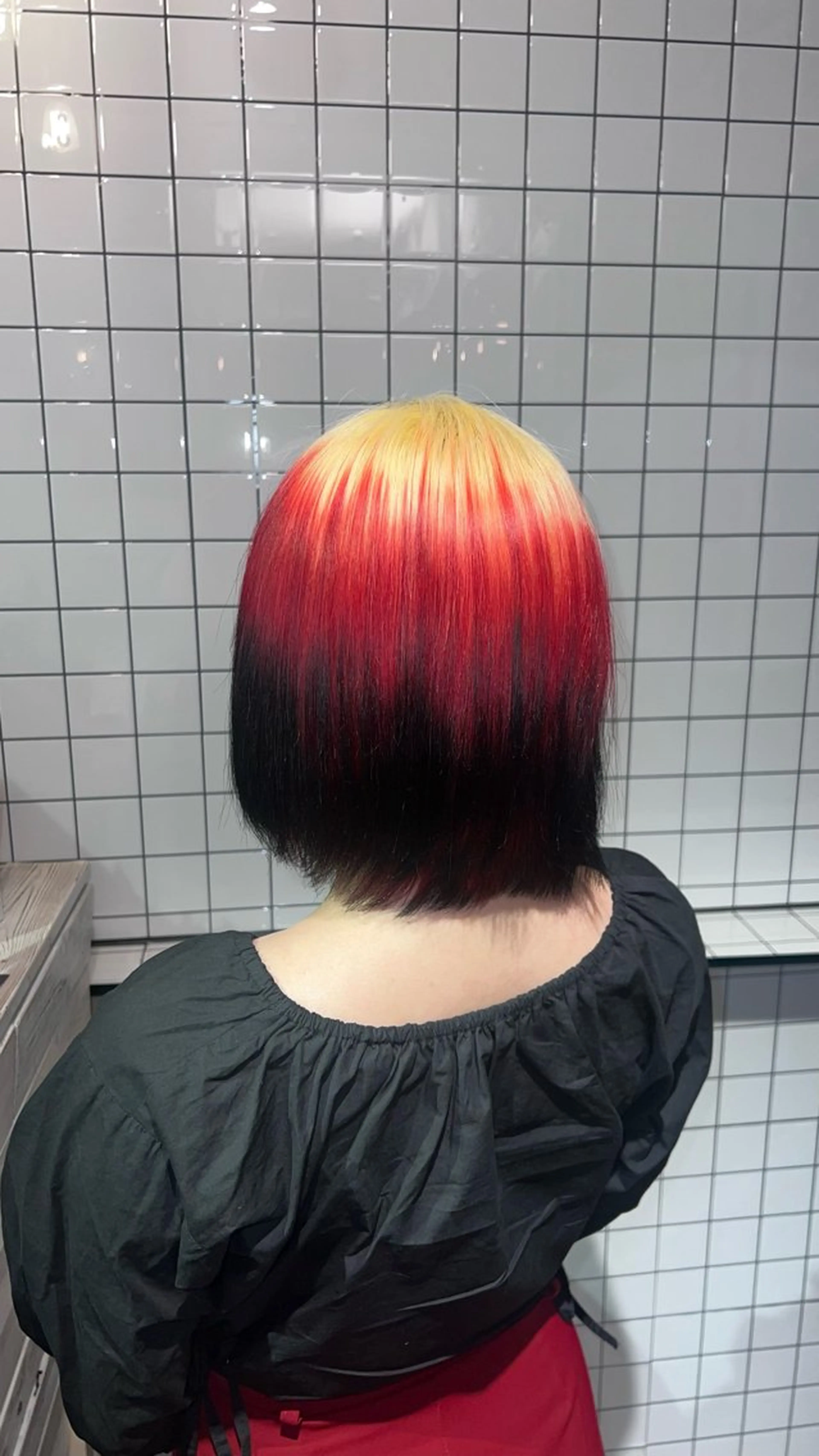 ミディアム カラー デザインカラー グラデーションカラー レッドカラー ヘアカラー 個性的カラー ☆≡ねねのヘアスタイル