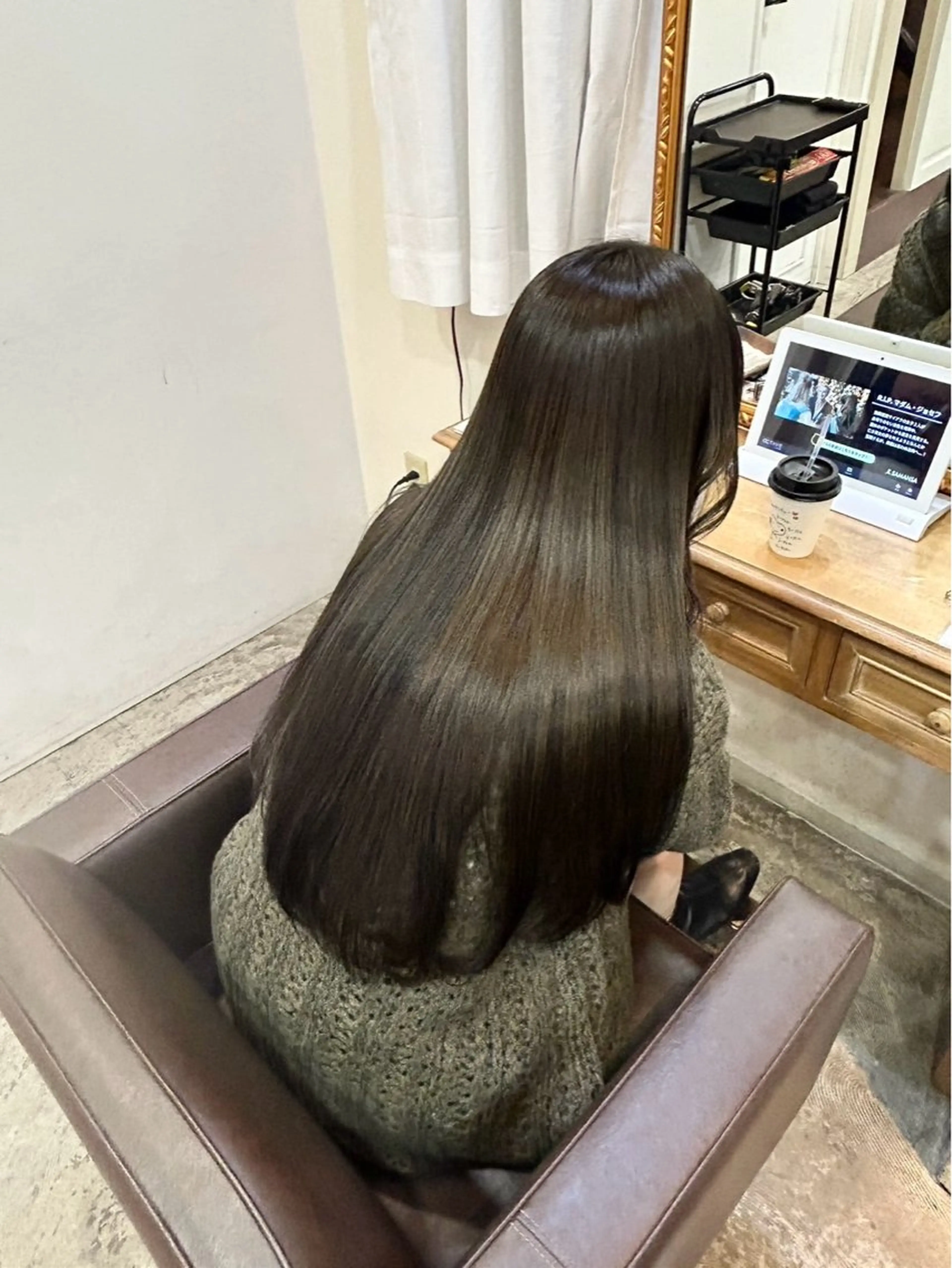 ロング カラー ベージュカラー 透明感カラー オリーブベージュ 透明感カラー/ ナチュラル/toaのヘアスタイル