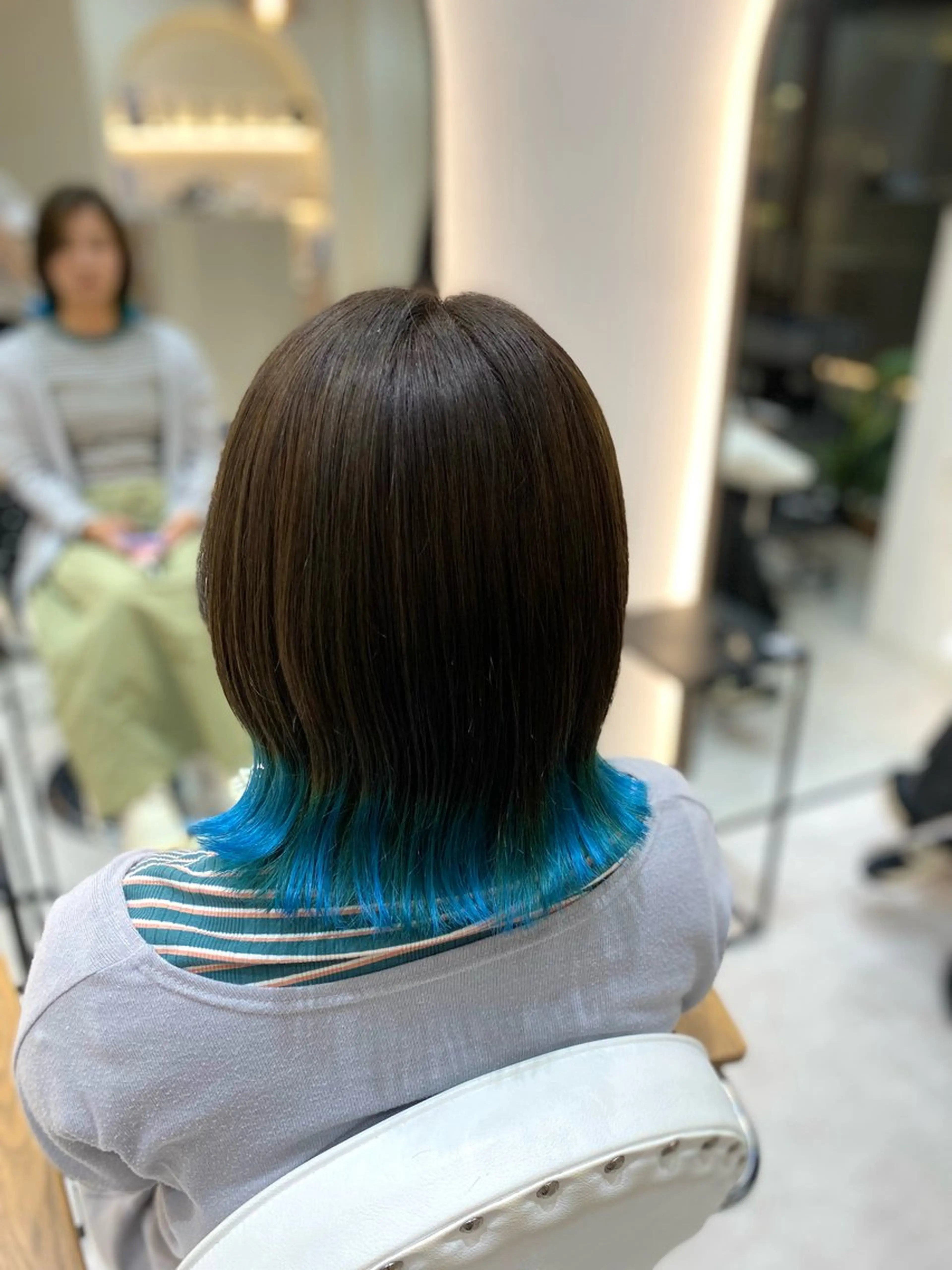 ミディアム カラー エメラルドグリーン グレージュ オリーブグレージュ オリーブグレー ヘアカラー トリートメント 艶髪・透明感カラー・ 韓国ヘア・Yuriのヘアスタイル
